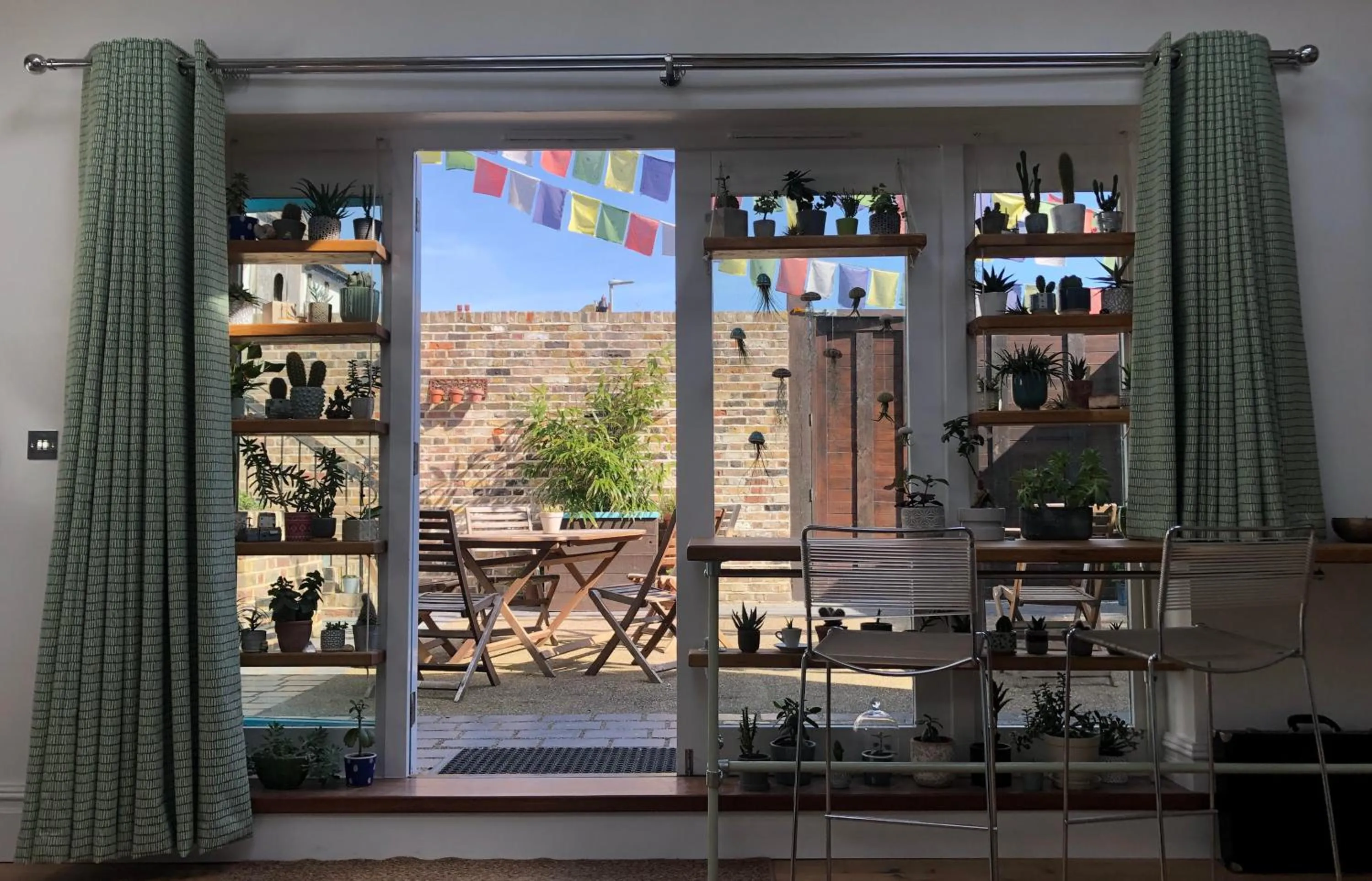 Facade/entrance in The Beetroot