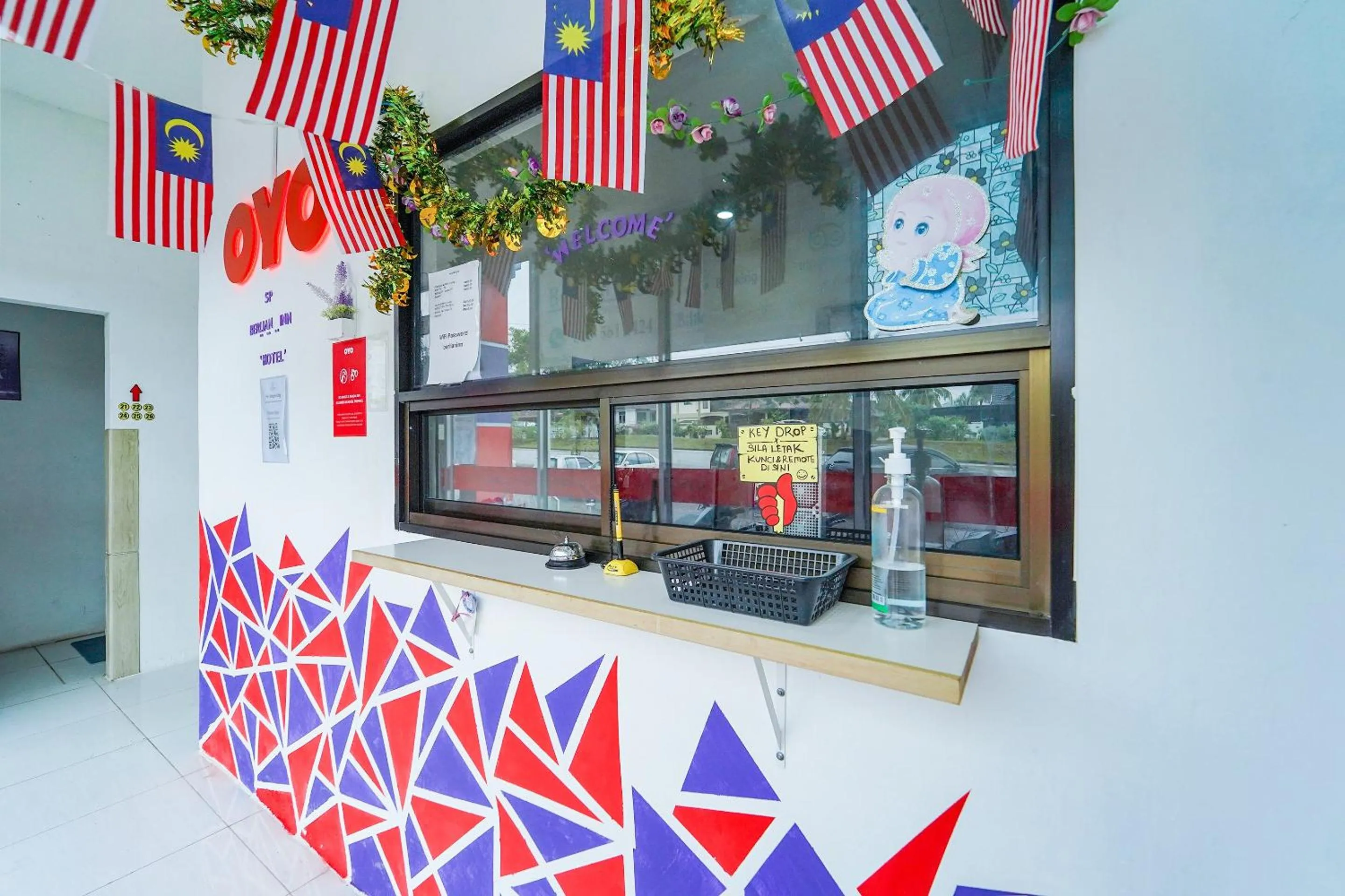 Lobby or reception in OYO 89820 Sp Berlian Inn