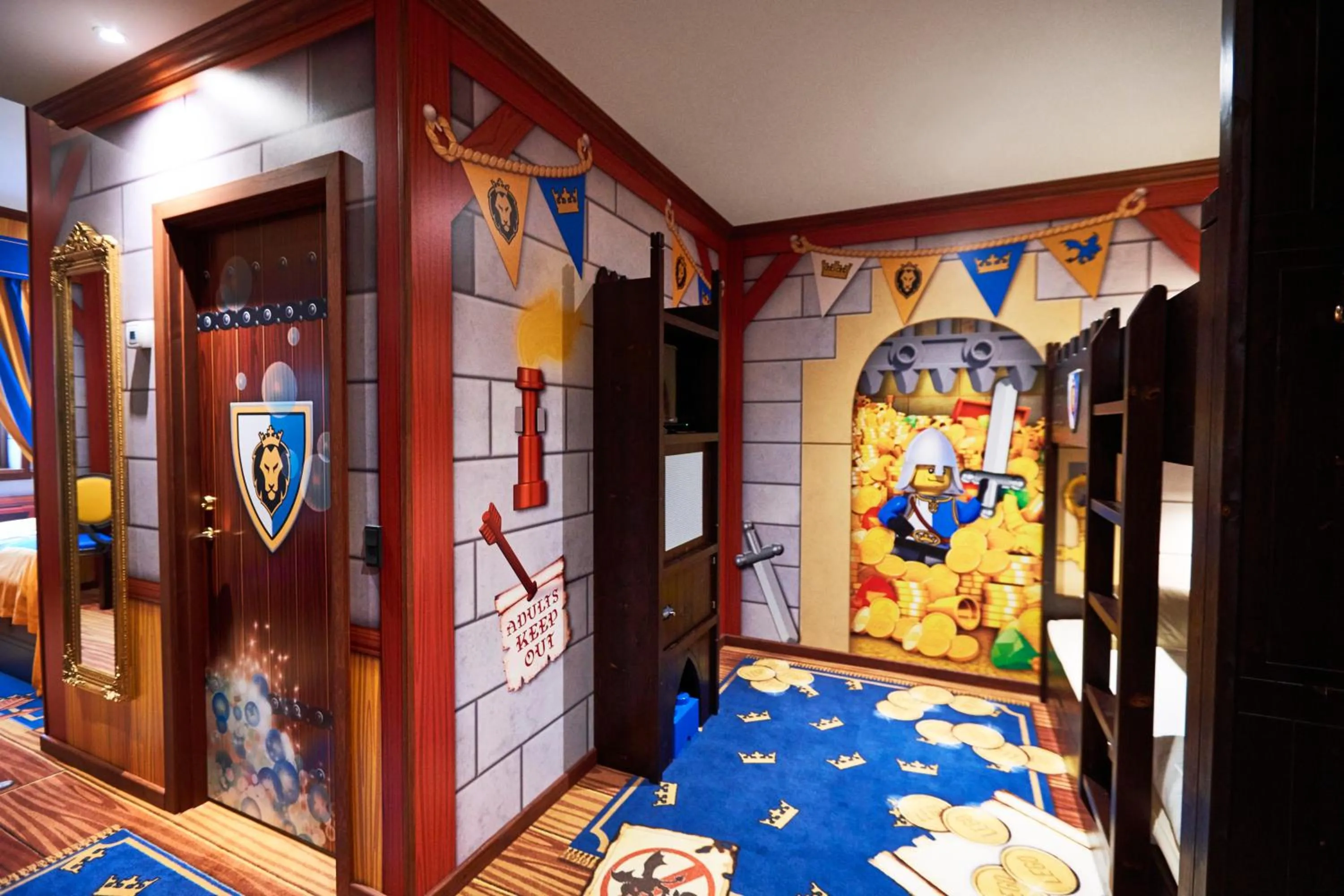 bunk bed in LEGOLAND Castle Hotel