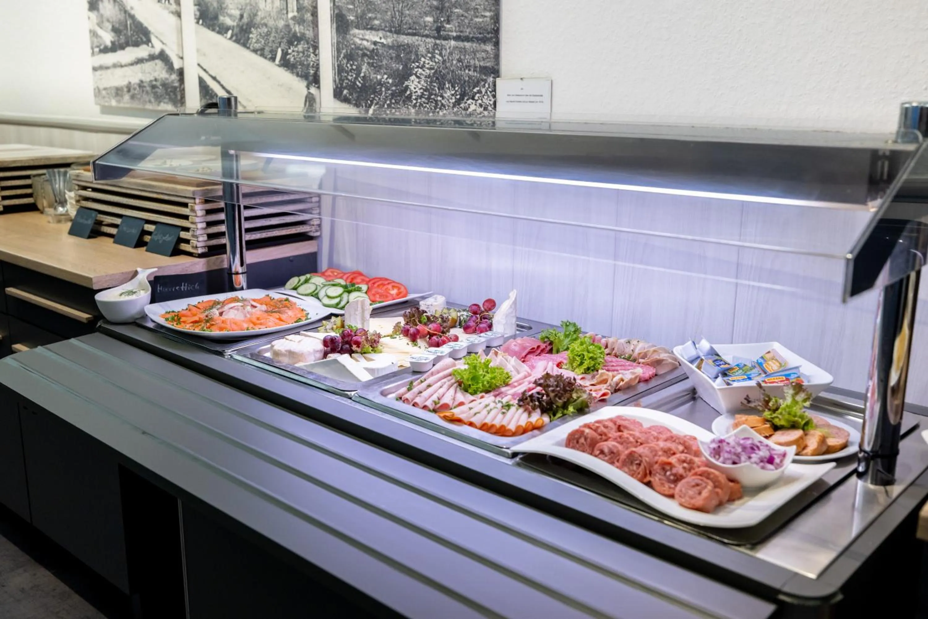 Restaurant/places to eat in Hotel Lüttje Burg