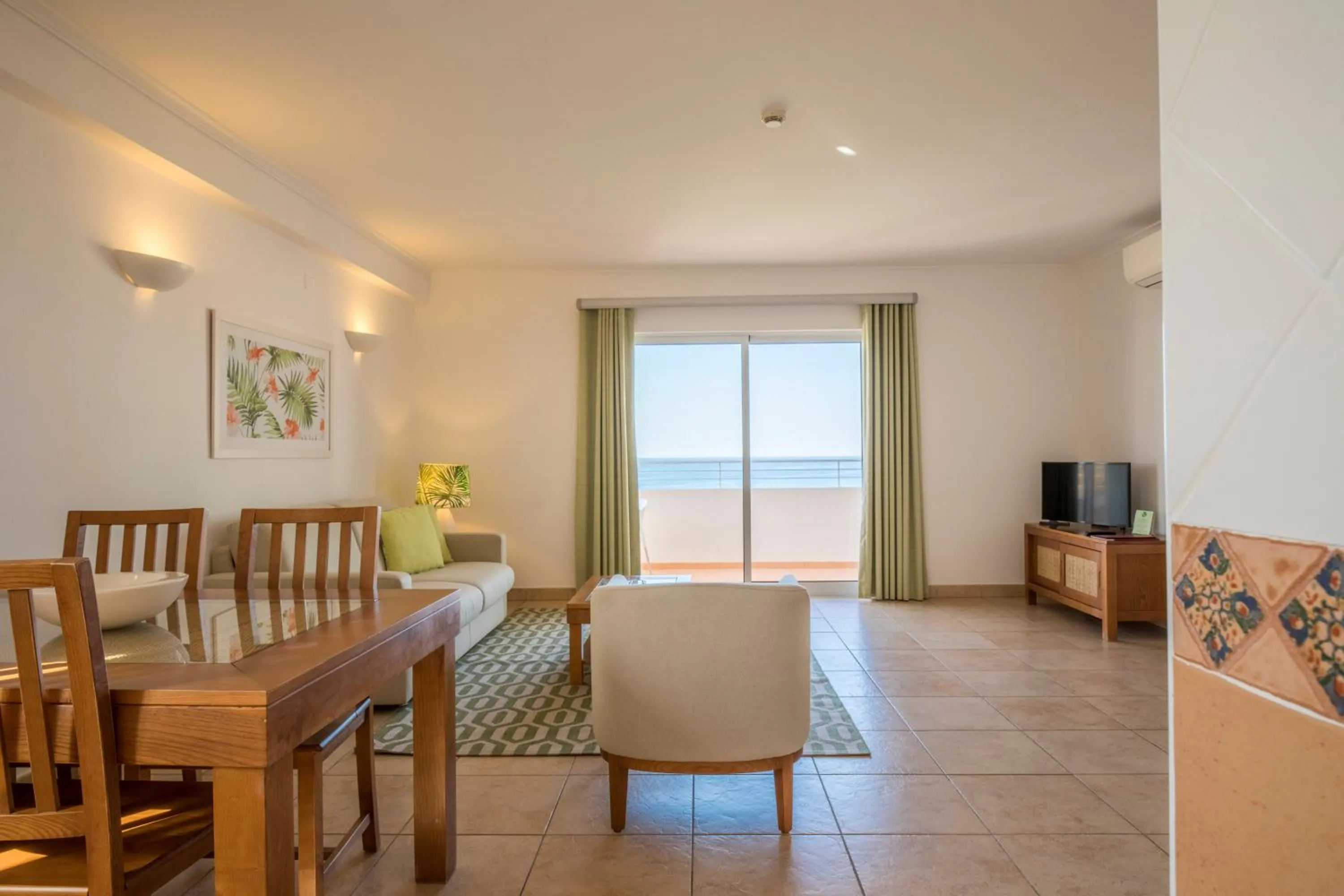 Living room in Clube Porto Mos - Sunplace Hotels & Beach Resort