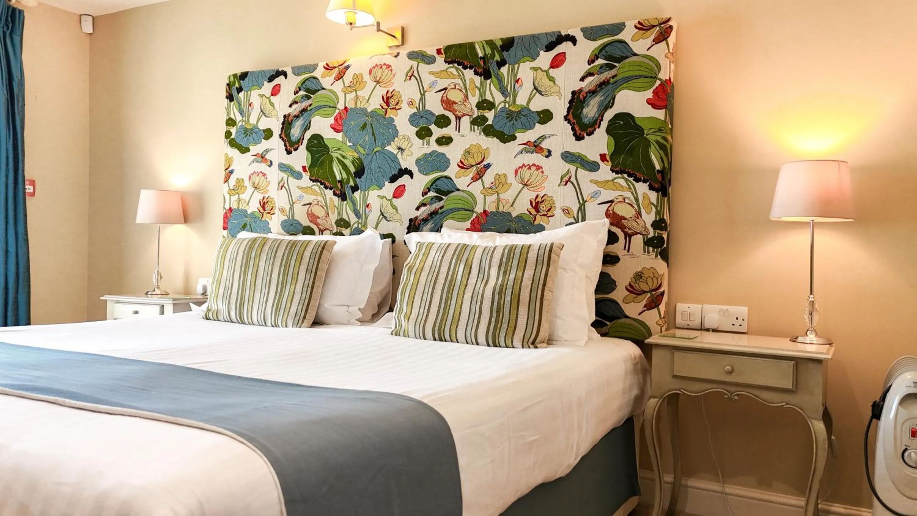 The Pheasant Public House & Hotel