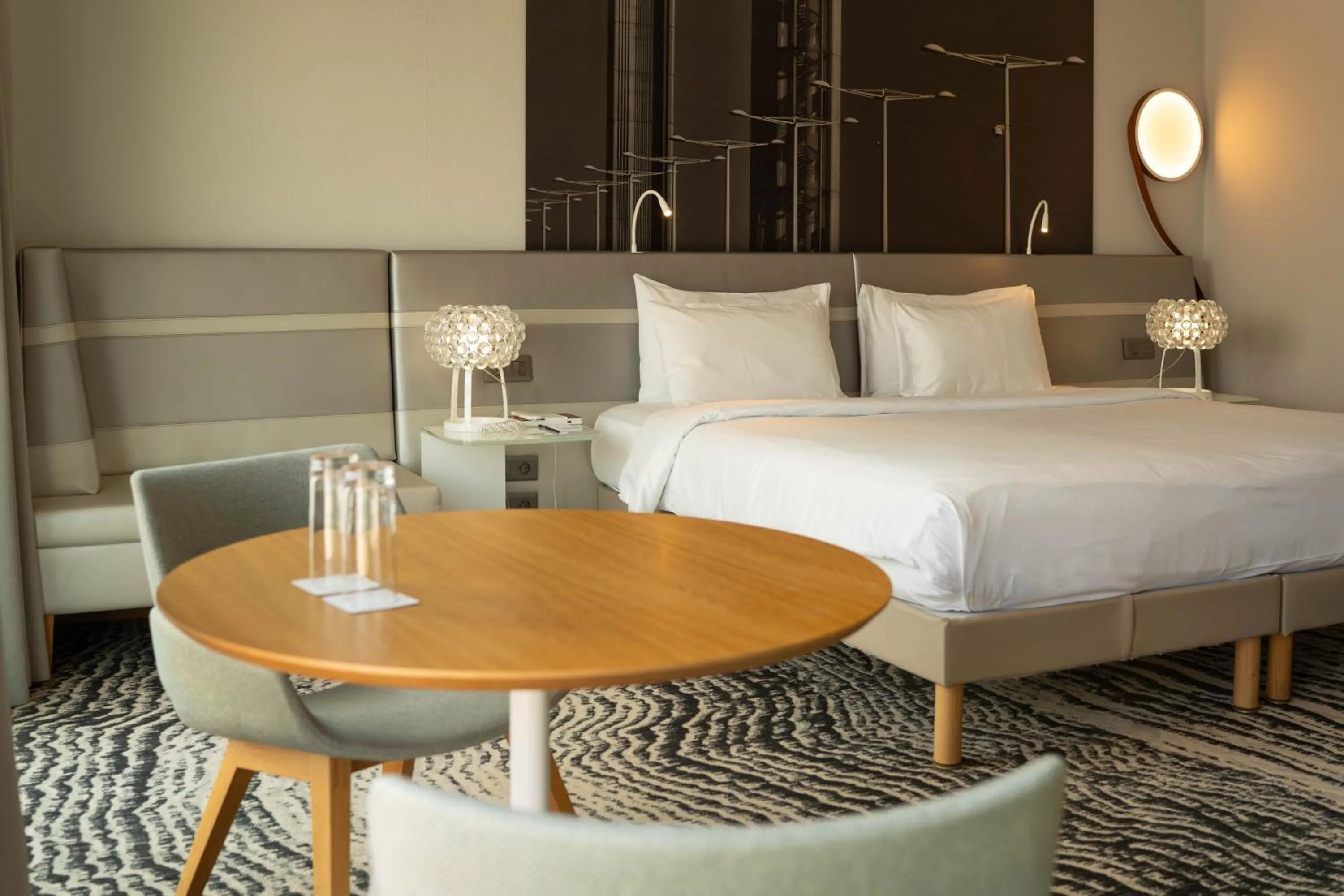 Bed in Radisson Blu Hotel Bordeaux