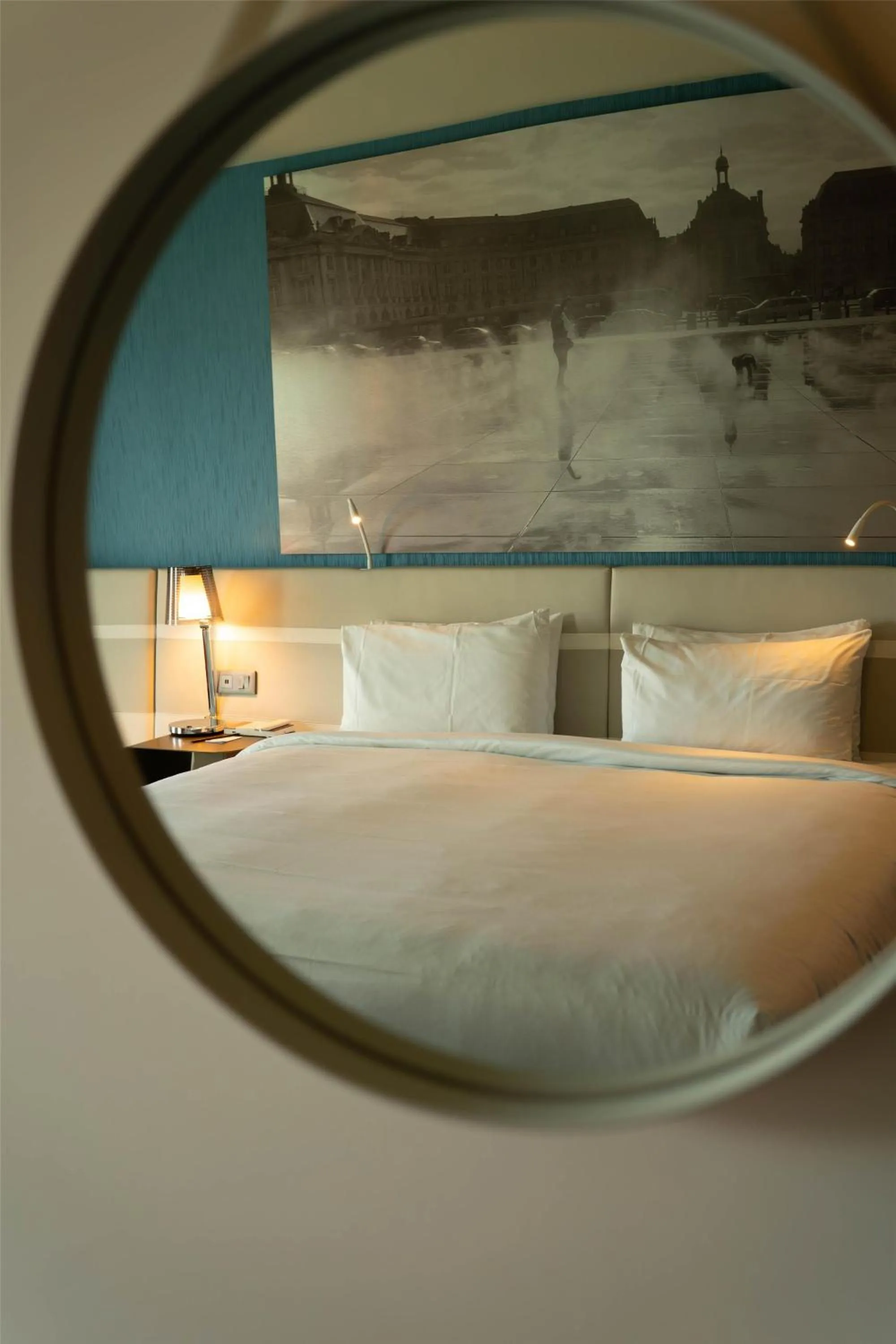 Bedroom, Bed in Radisson Blu Hotel Bordeaux