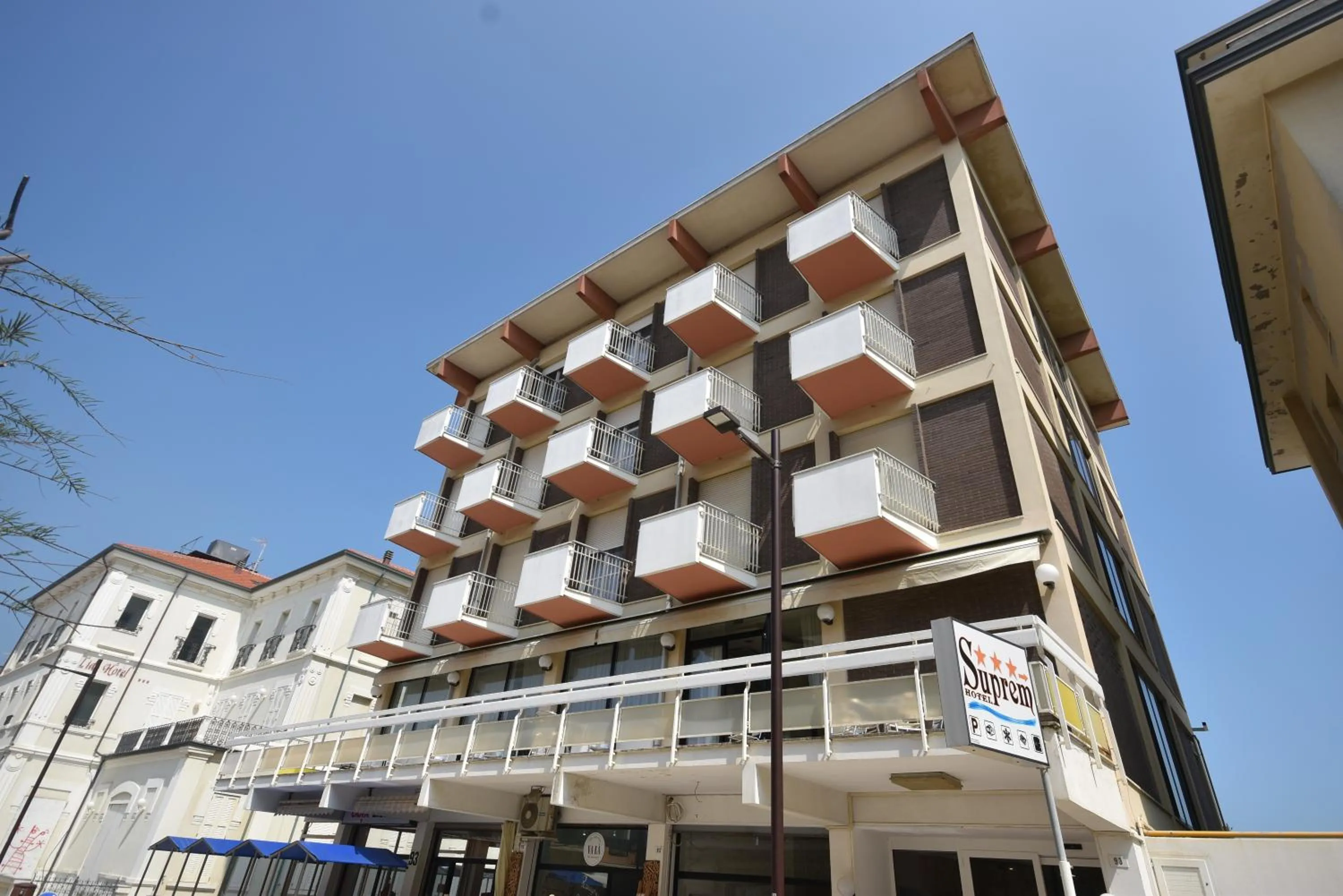 Property building in Hotel Suprem sul Mare