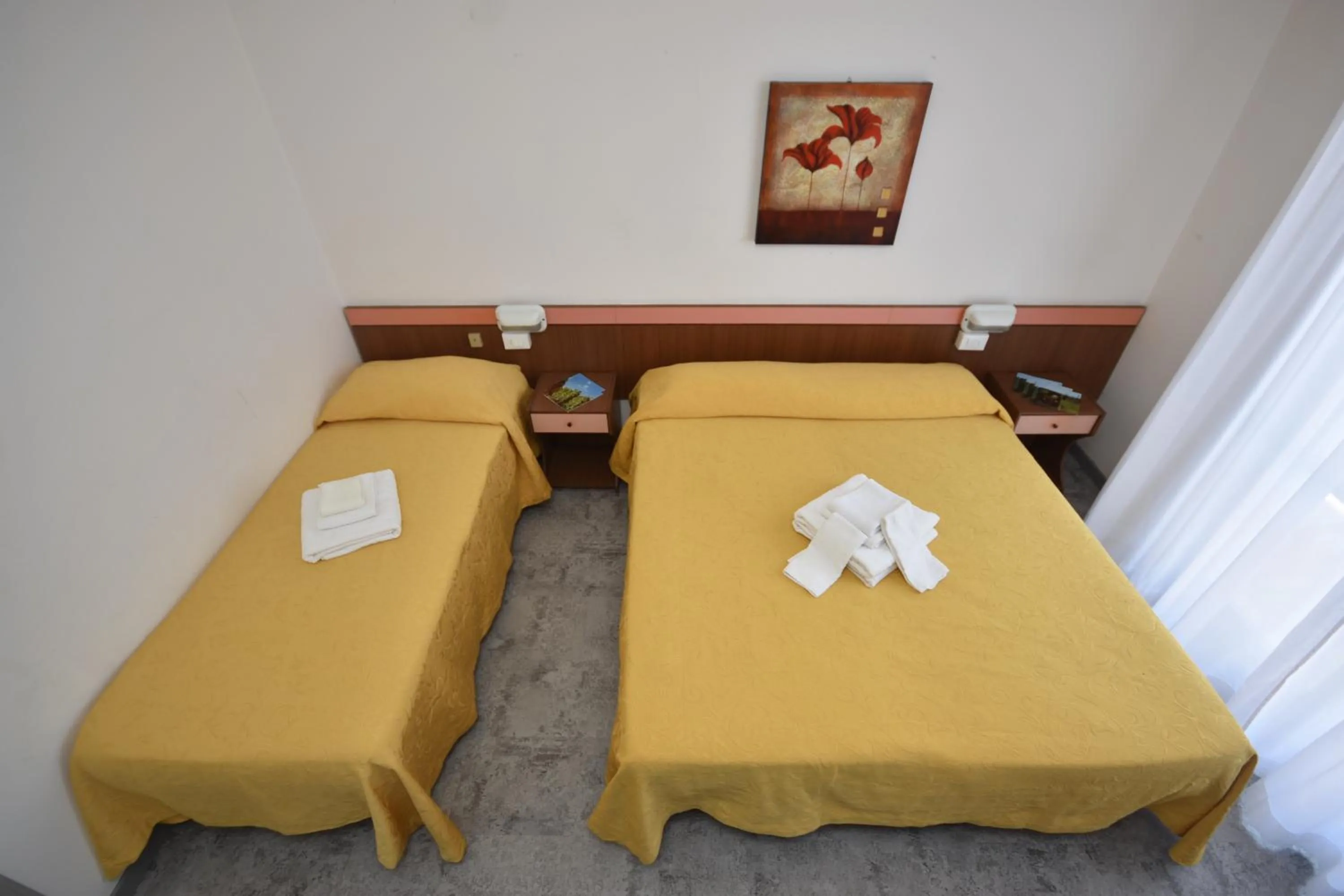 Photo of the whole room in Hotel Suprem sul Mare