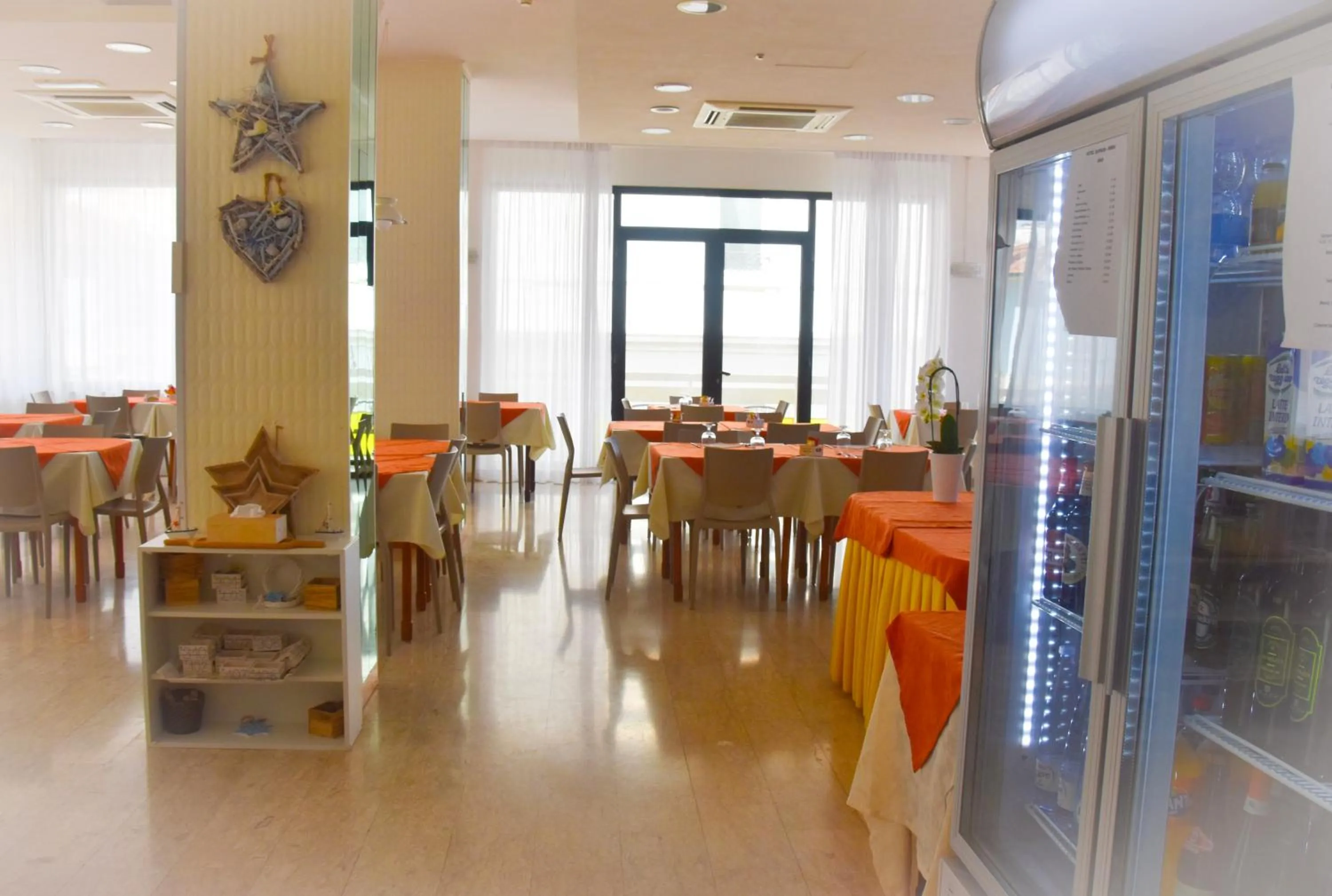 Restaurant/places to eat in Hotel Suprem sul Mare