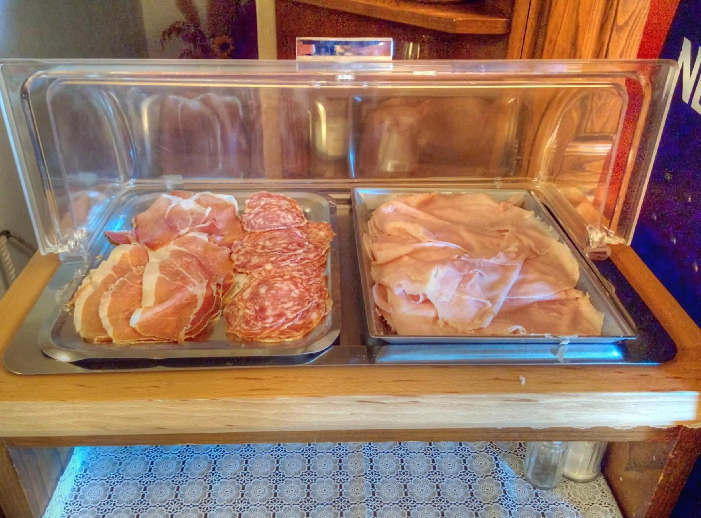 Buffet breakfast in Hotel Residence Villa Rioddi