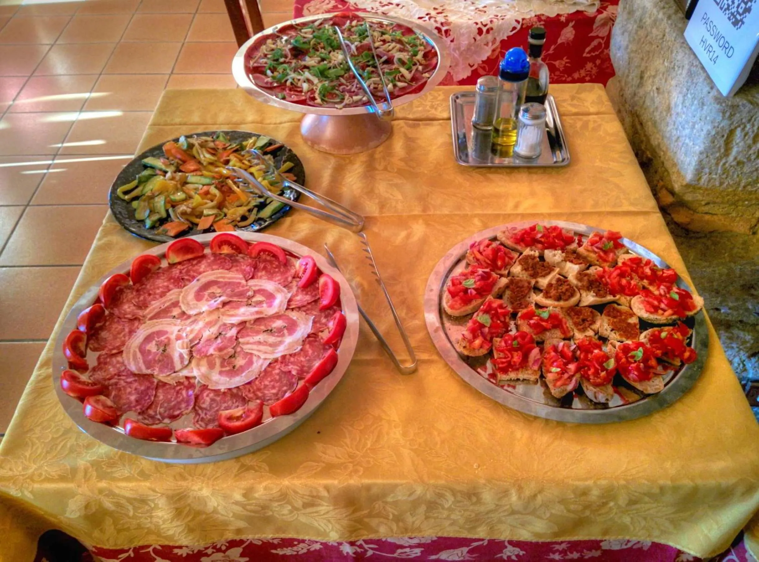 Buffet breakfast in Hotel Residence Villa Rioddi