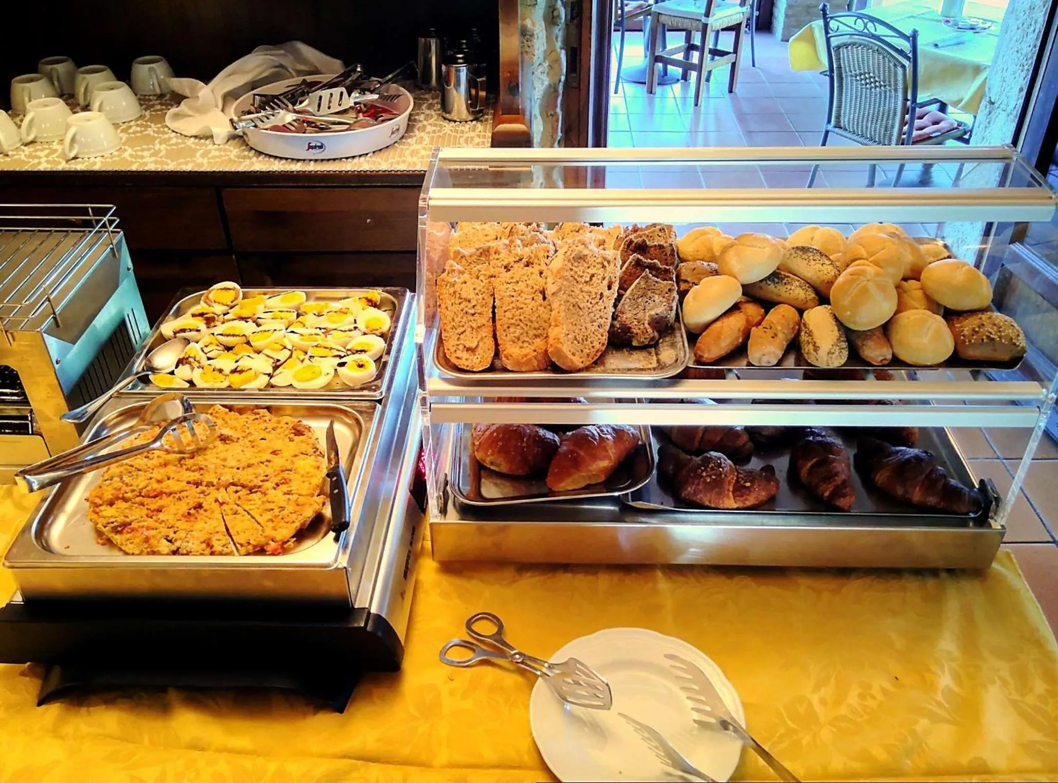 Buffet breakfast in Hotel Residence Villa Rioddi