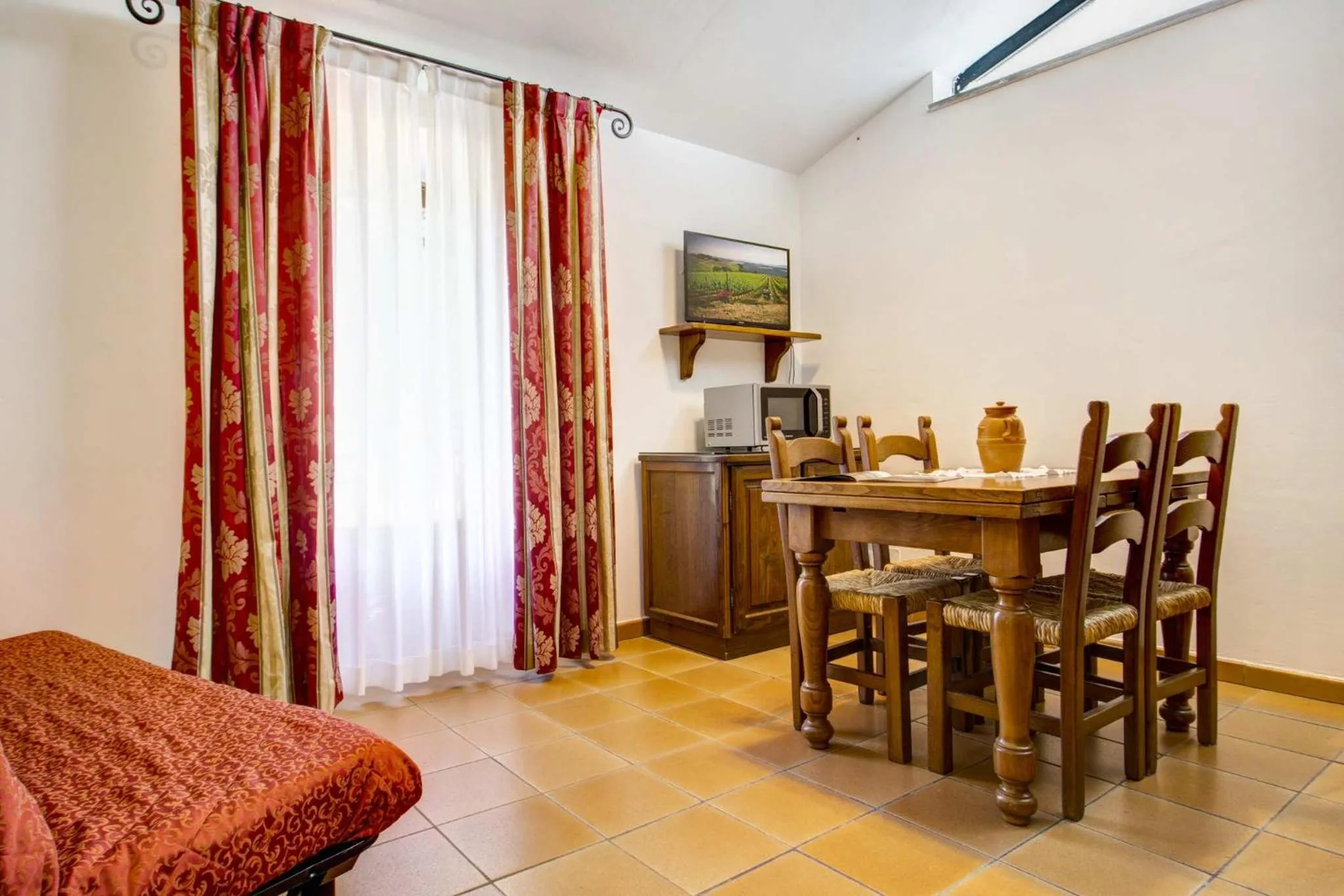 Dining area in Hotel Residence Villa Rioddi