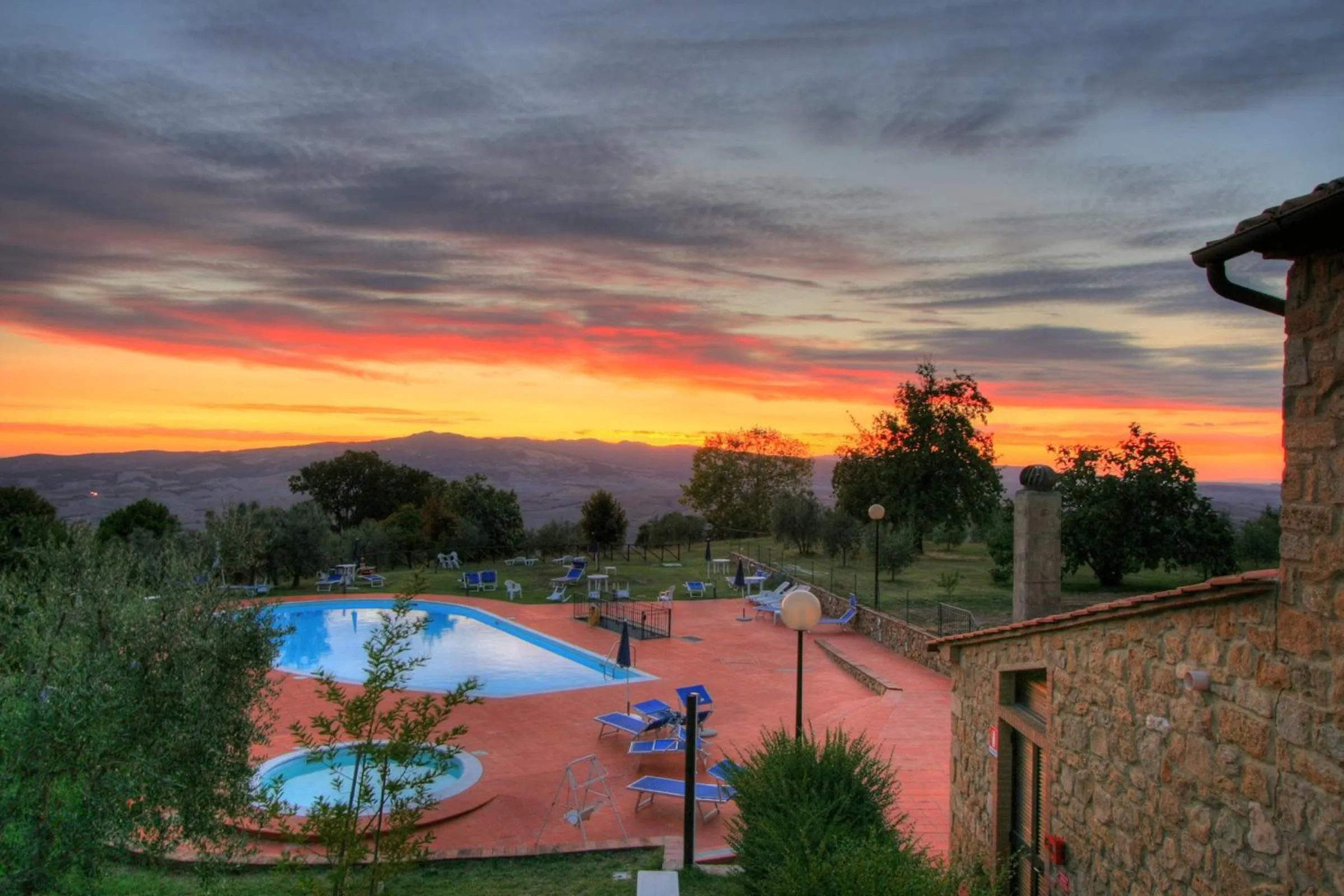 Swimming pool in Hotel Residence Villa Rioddi