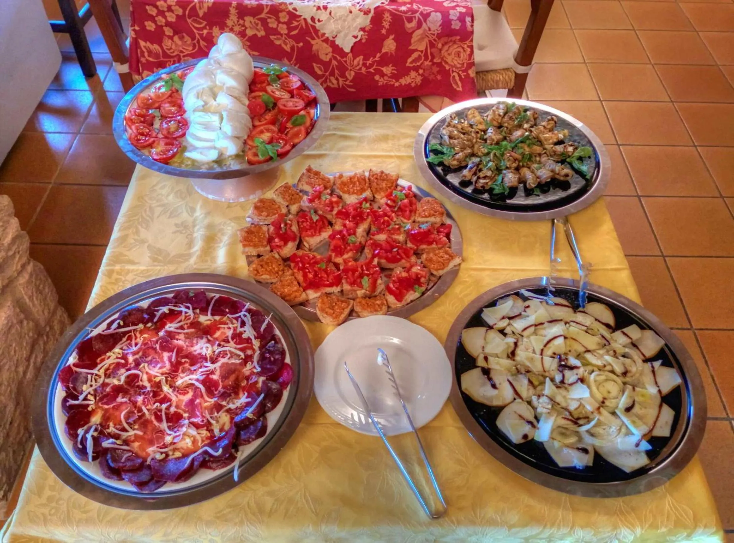 Buffet breakfast in Hotel Residence Villa Rioddi