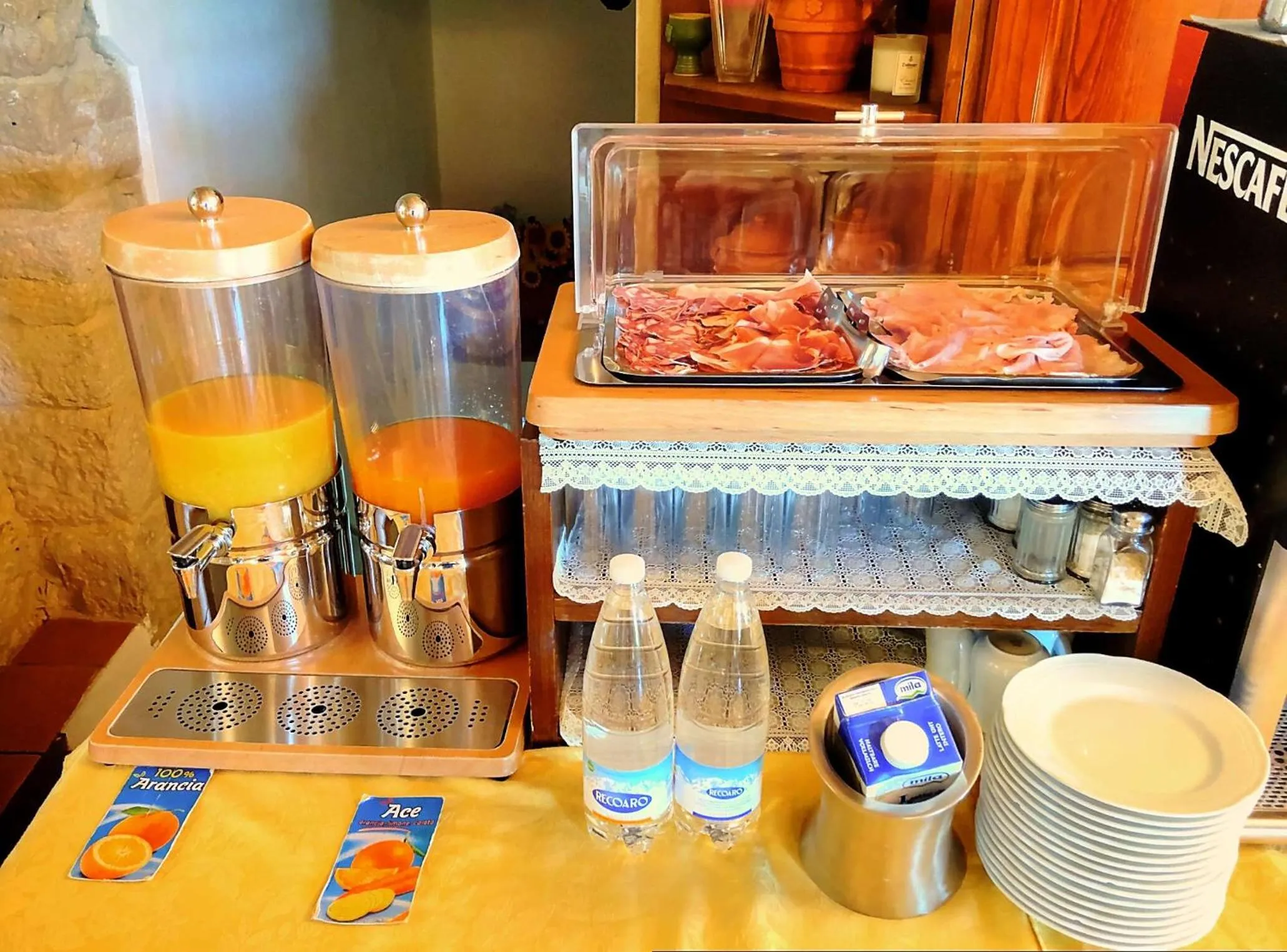 Buffet breakfast in Hotel Residence Villa Rioddi