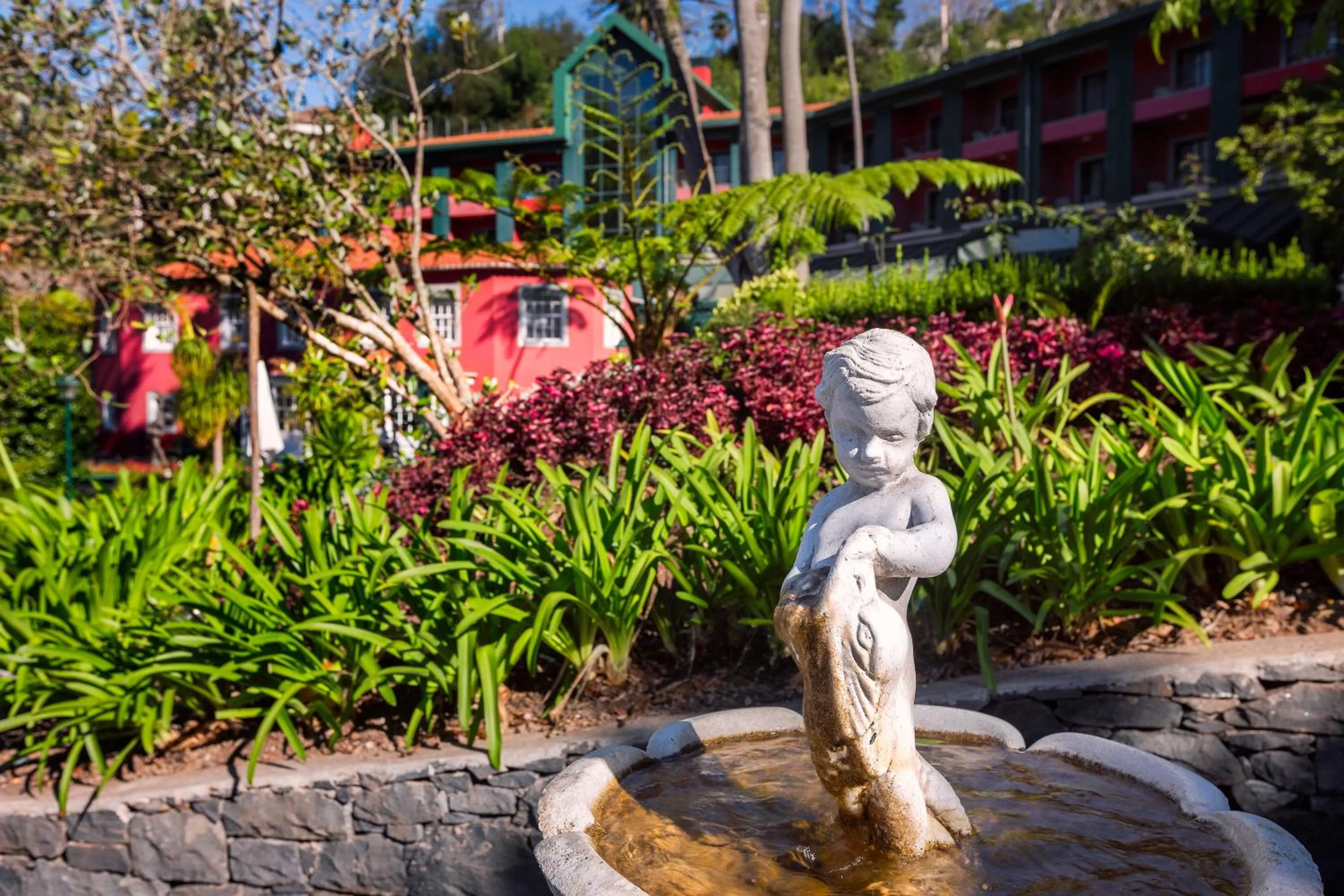 Property building in Quinta do Monte