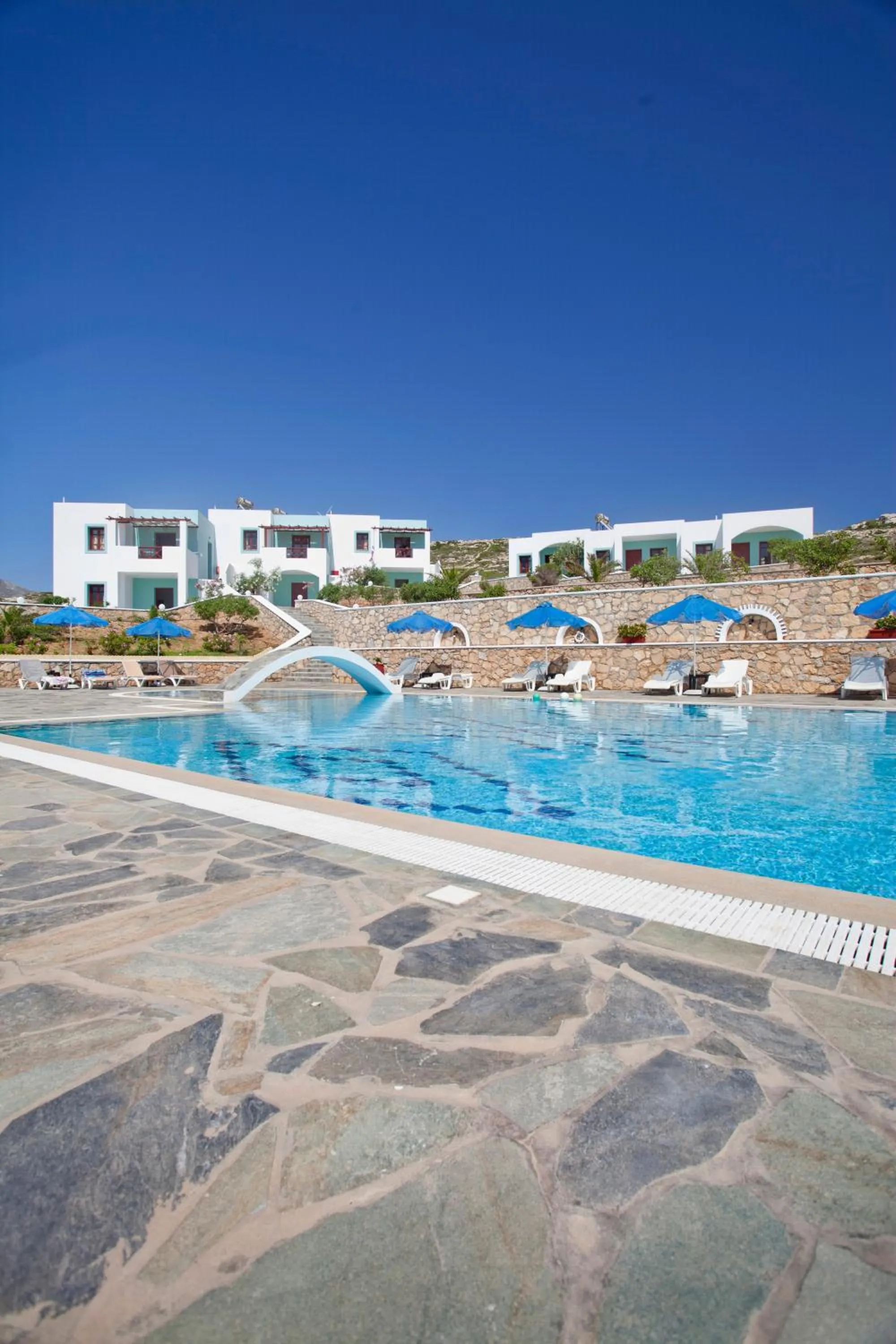 Golden Sun Apartments