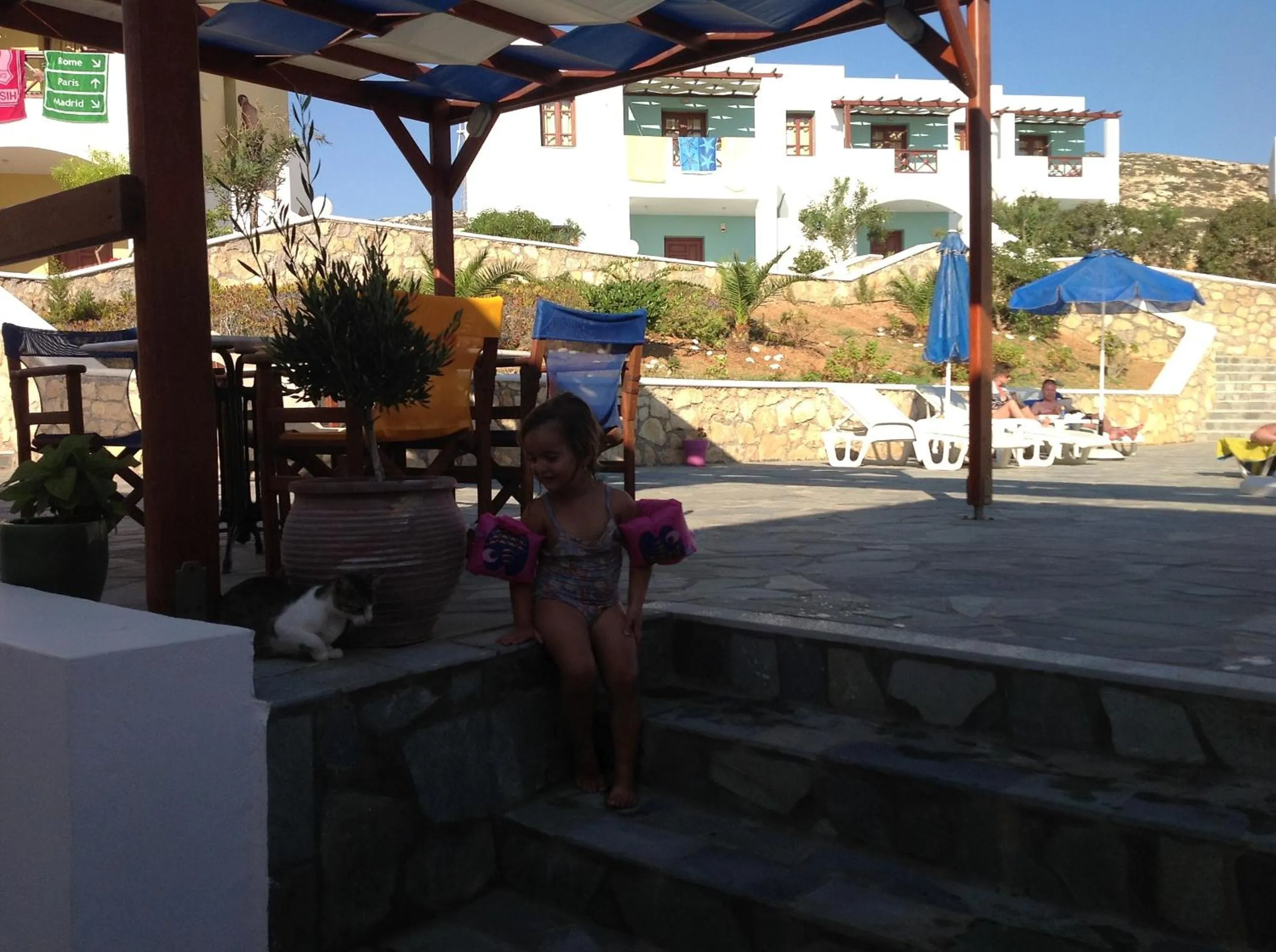 Golden Sun Apartments