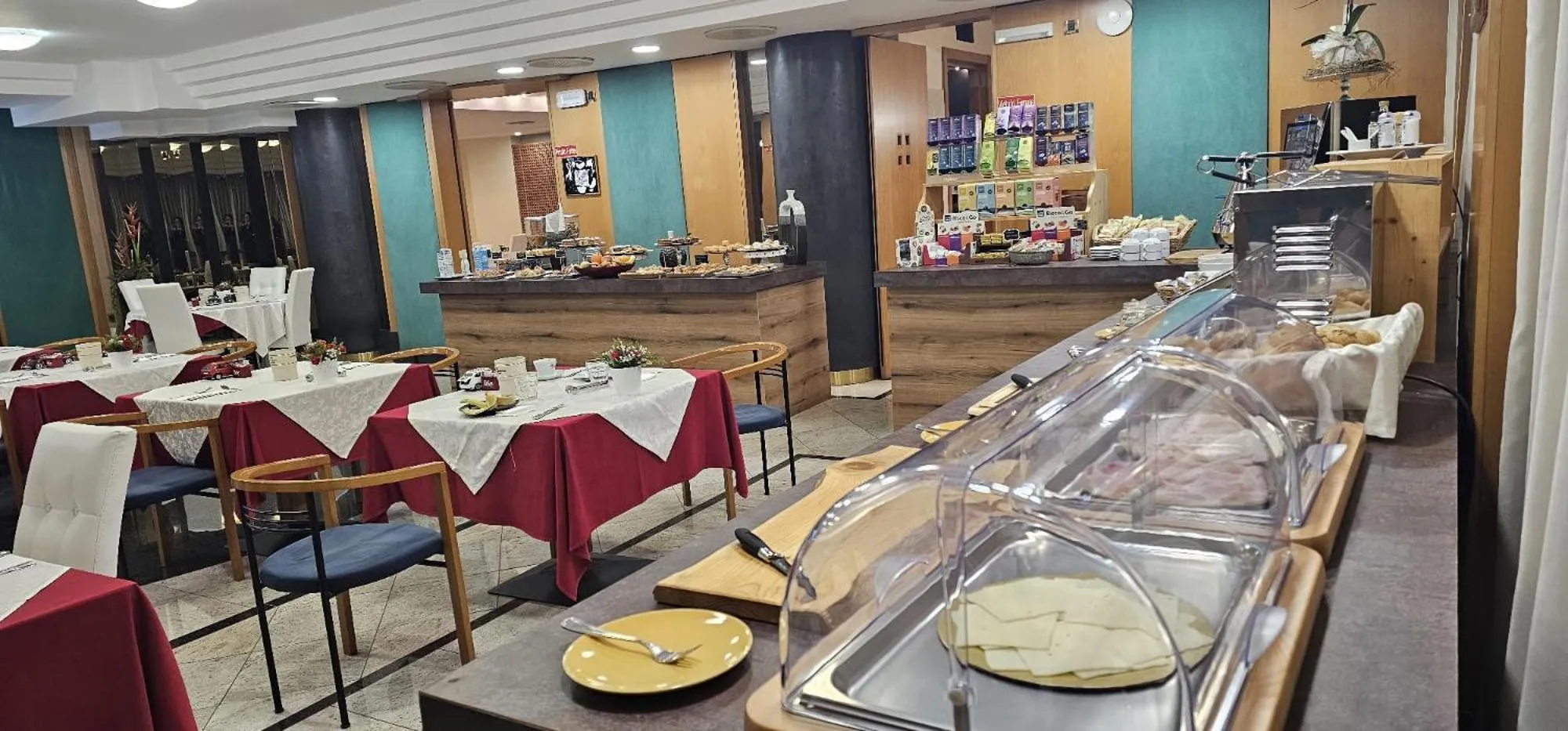 Buffet breakfast in Hotel Casagrande