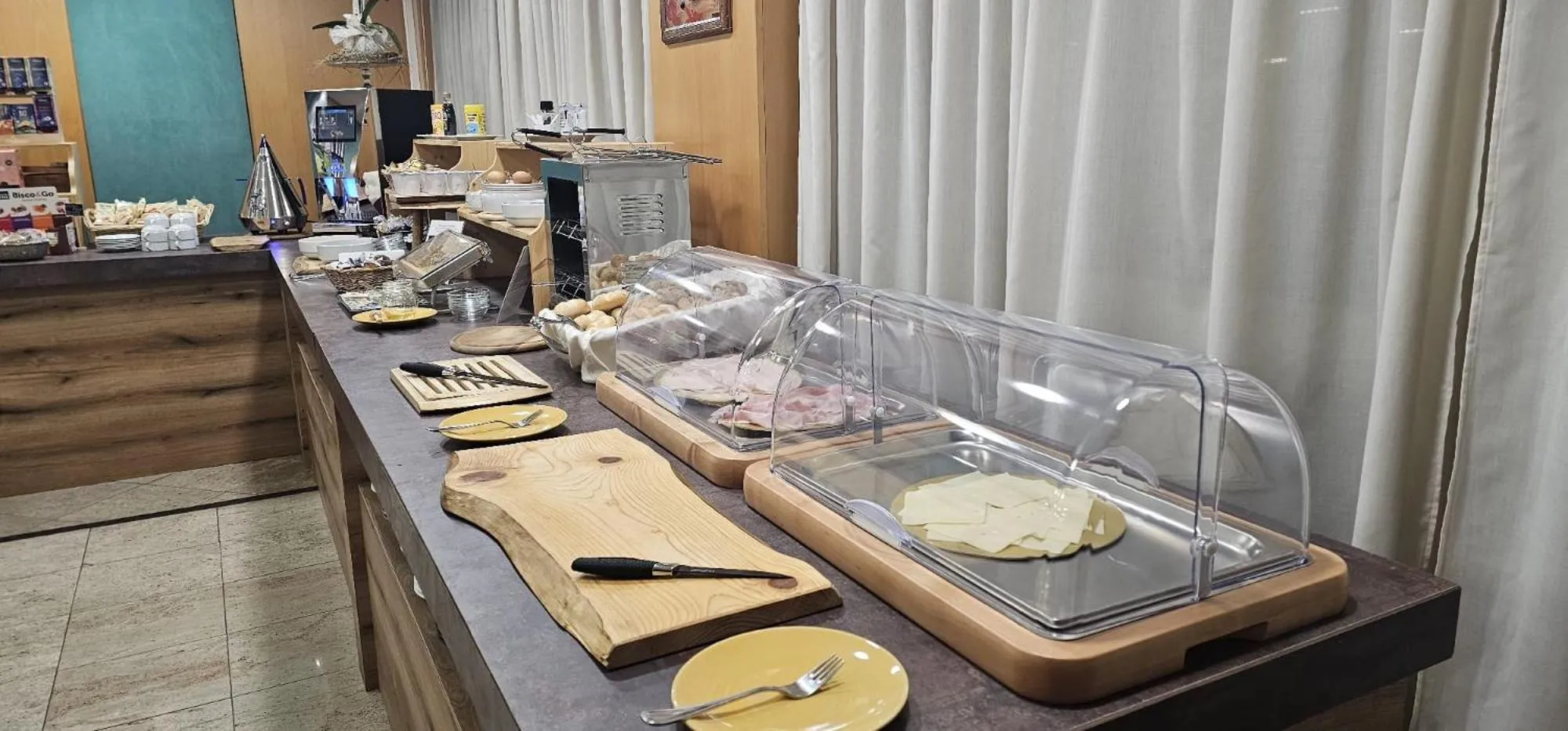 Buffet breakfast in Hotel Casagrande