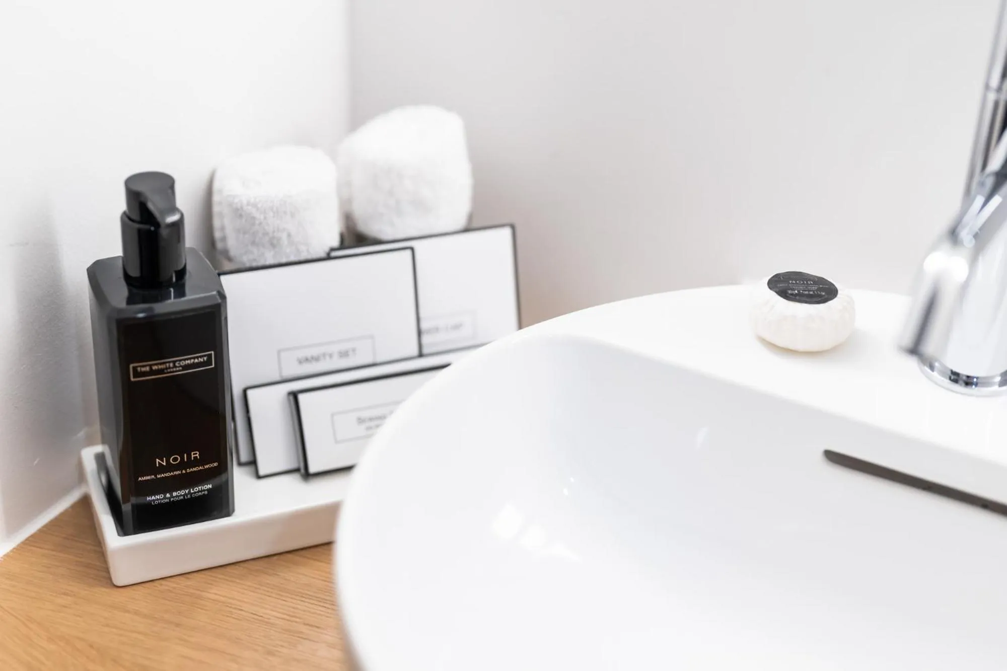 Bathroom in SET Hotel.Residence by Teufelhof Basel