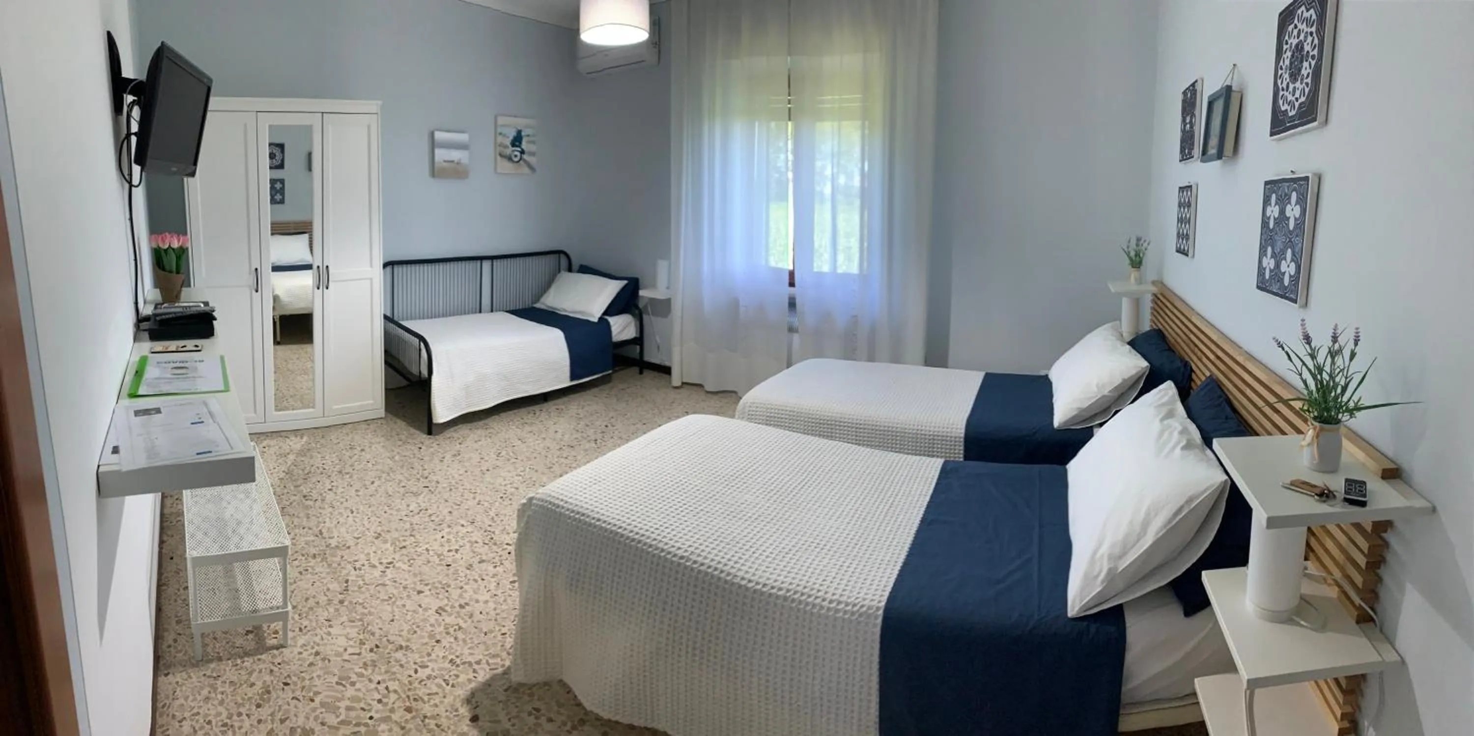 Bed in B&B dalLo Zio