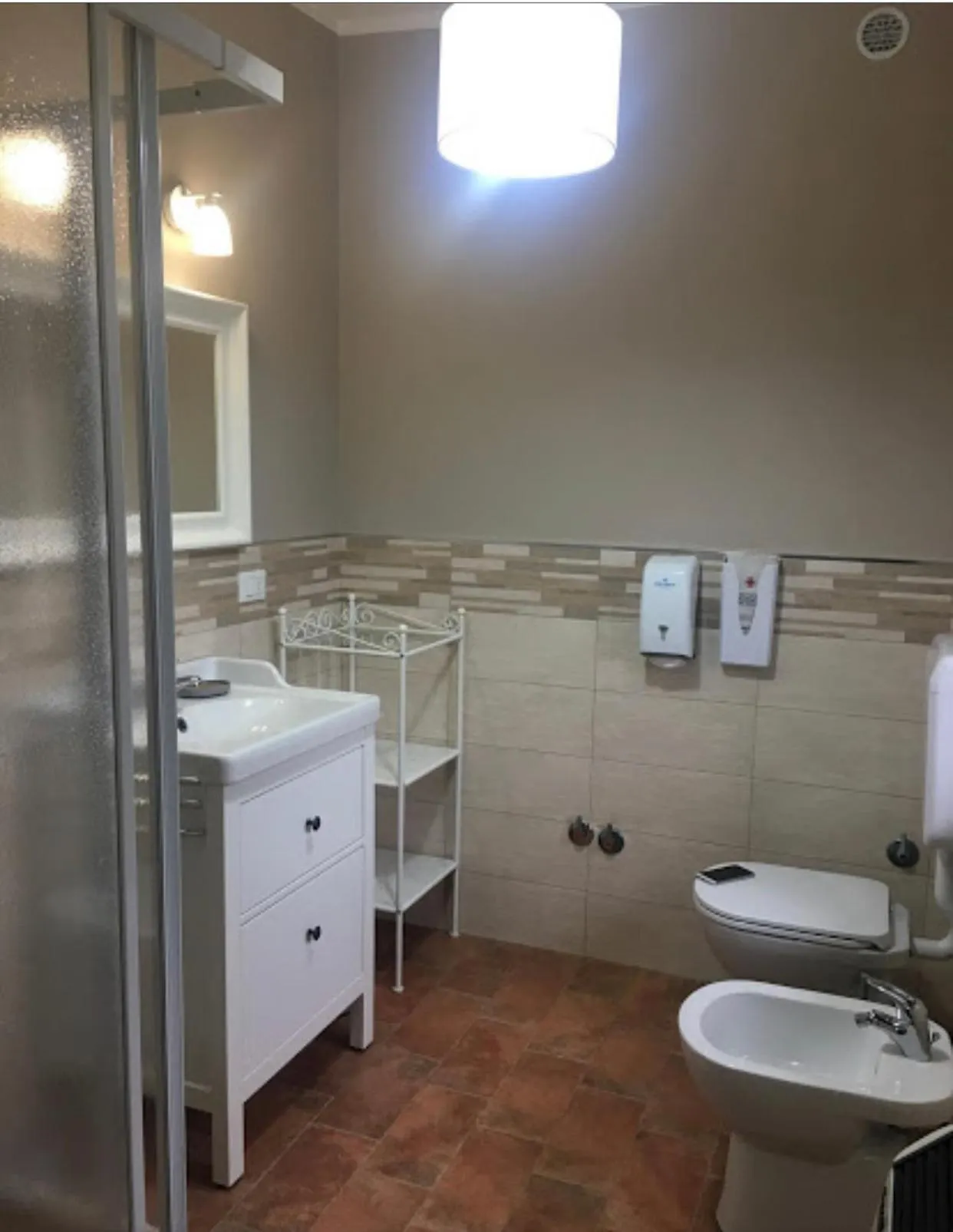 Shower in B&B dalLo Zio