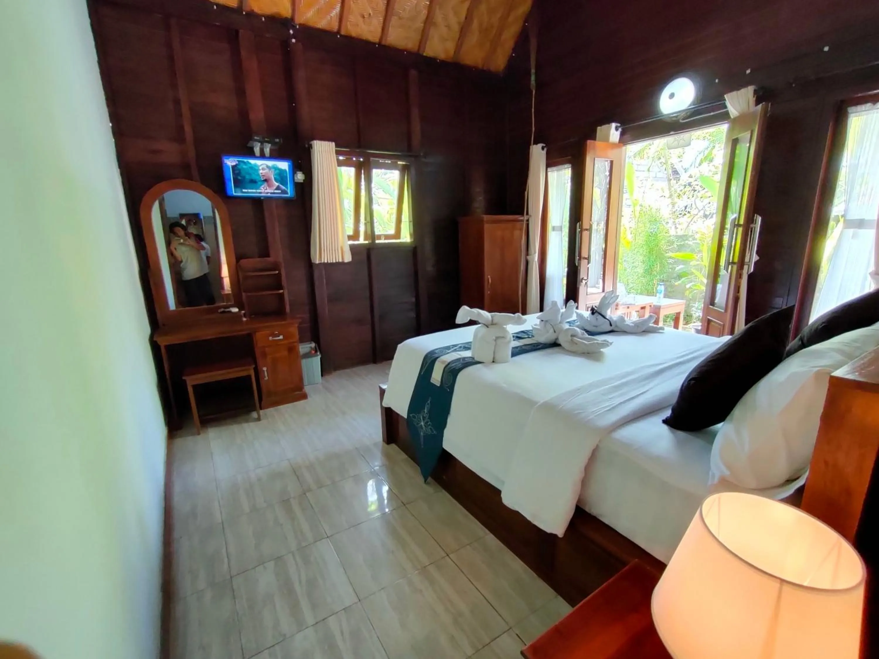 Photo of the whole room, Bed in Exotic View Cottage