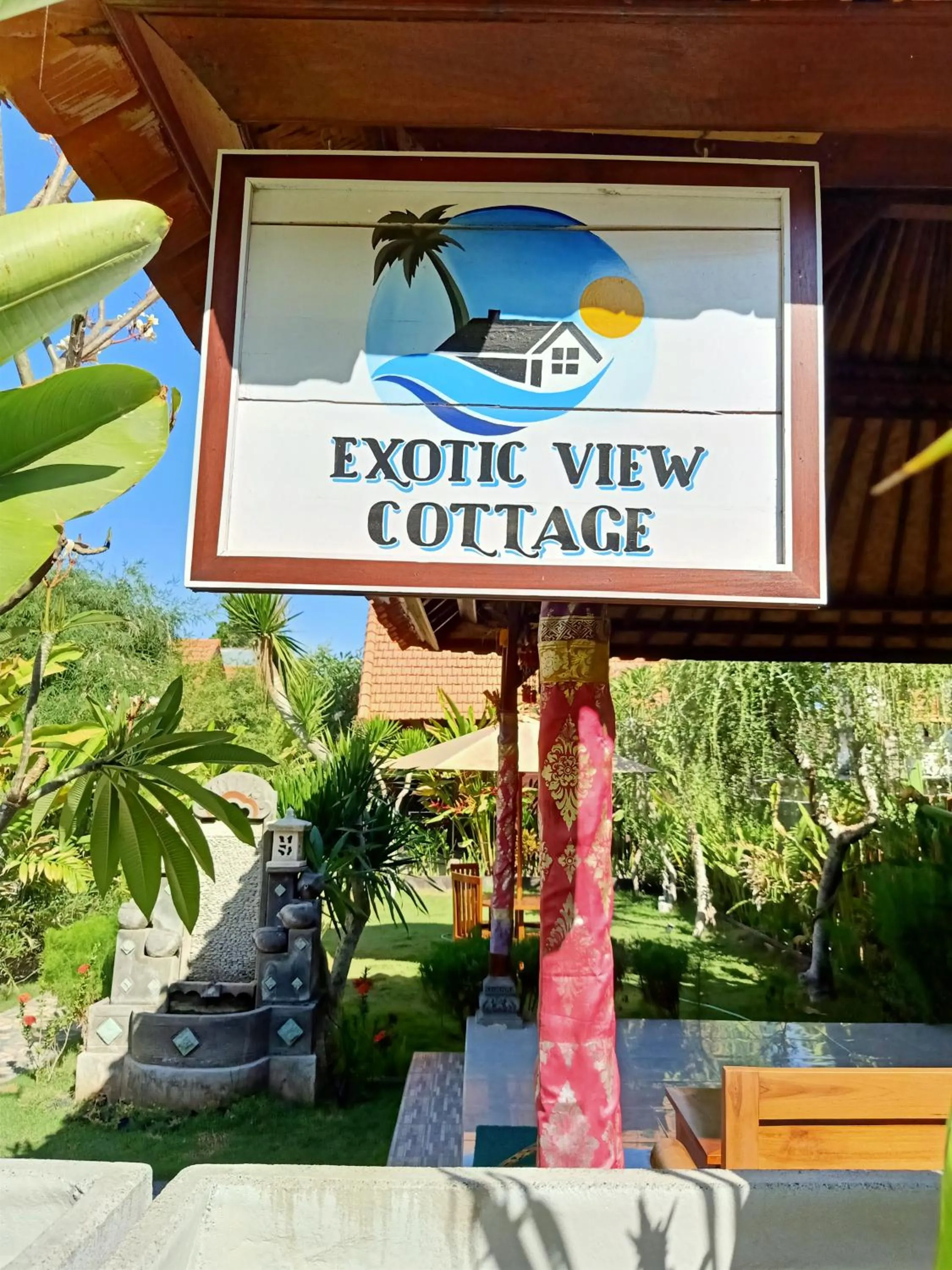 Facade/entrance in Exotic View Cottage