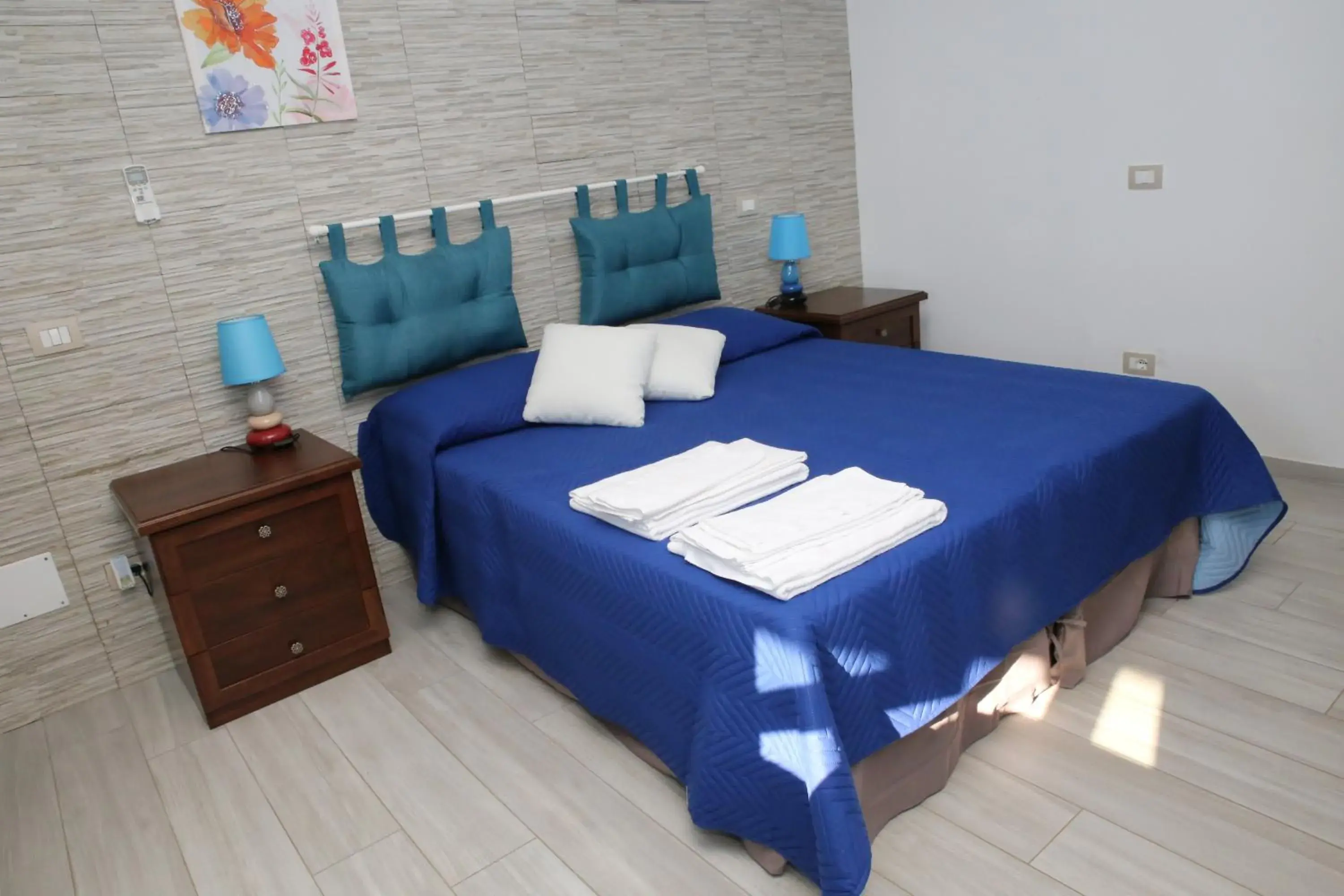 Deluxe Double Room with Garden View in Mabell Guest House Deluxe Double Room with Garden View in Mabell Guest House