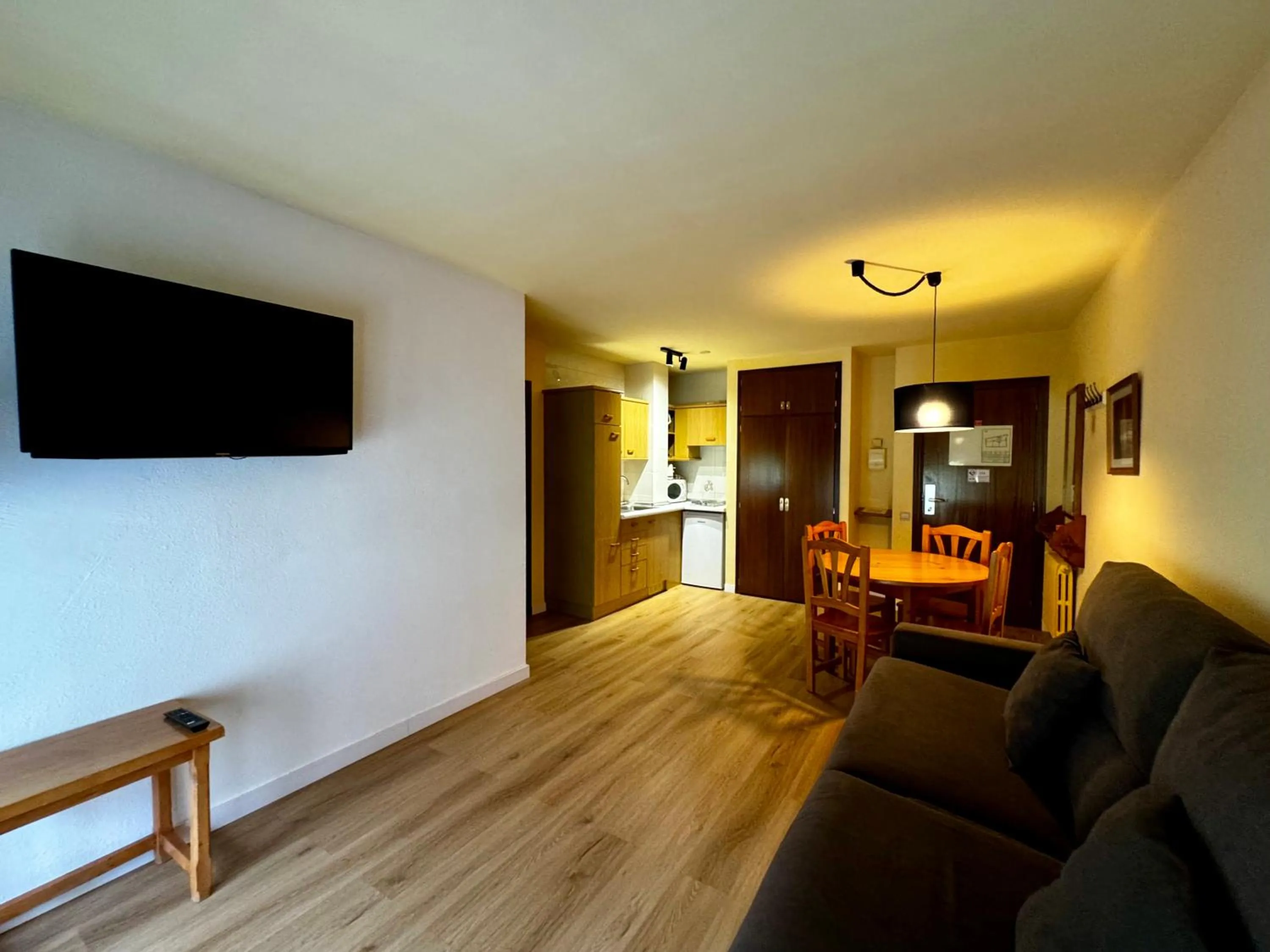 Communal lounge/ TV room in Apartamentos Turisticos Poblado