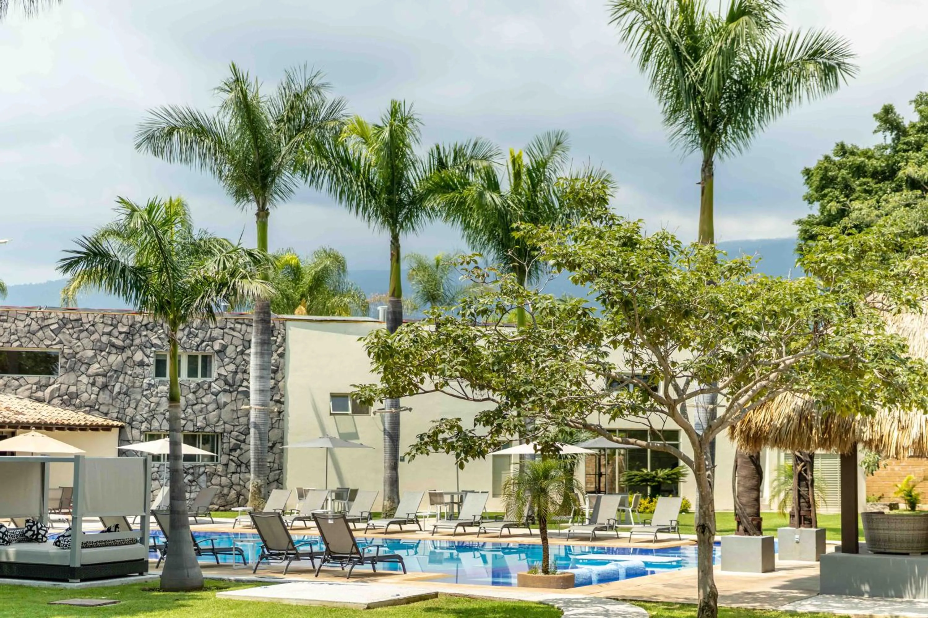 Pool view in Alilo by Muuk