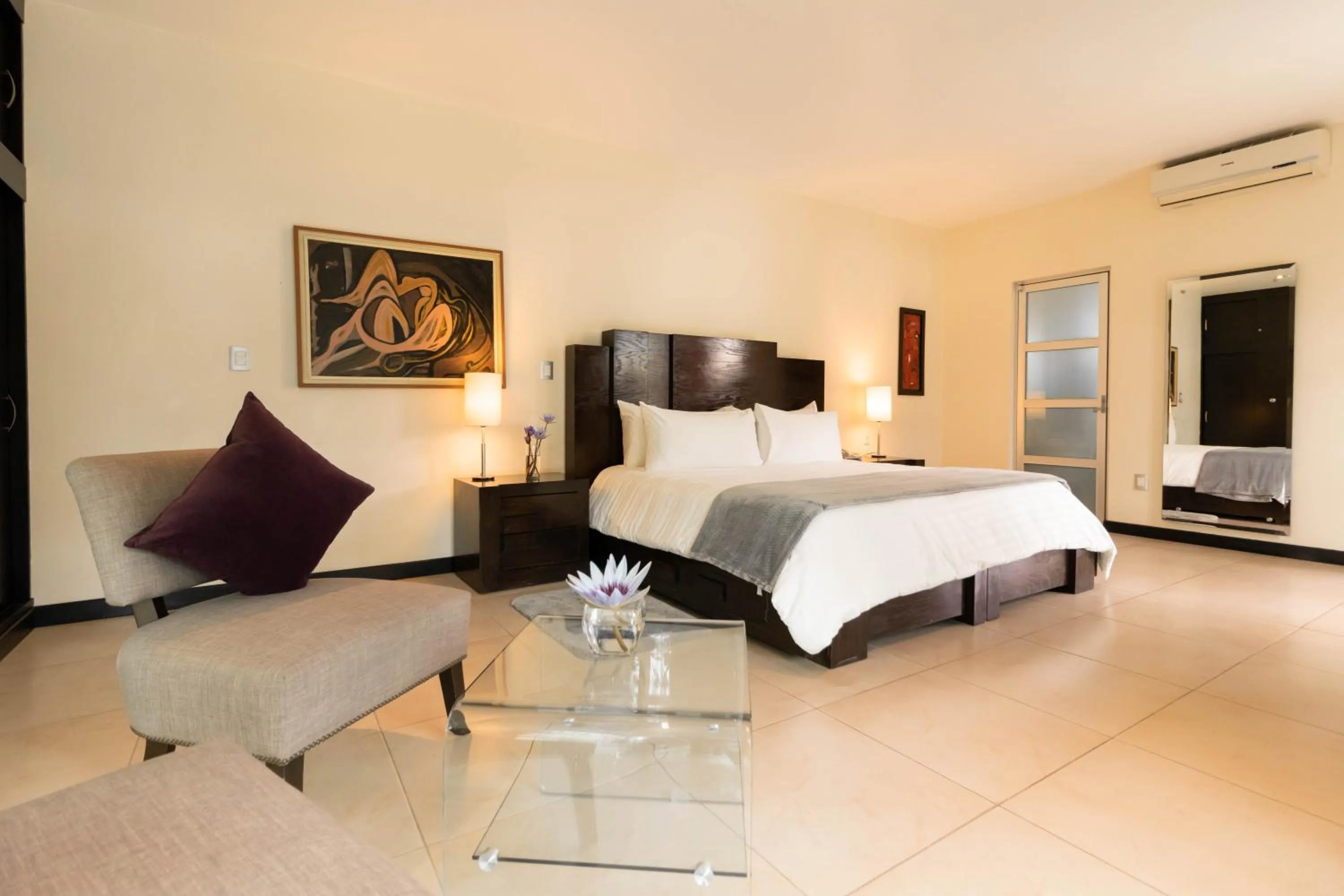 Bedroom, Bed in Alilo by Muuk