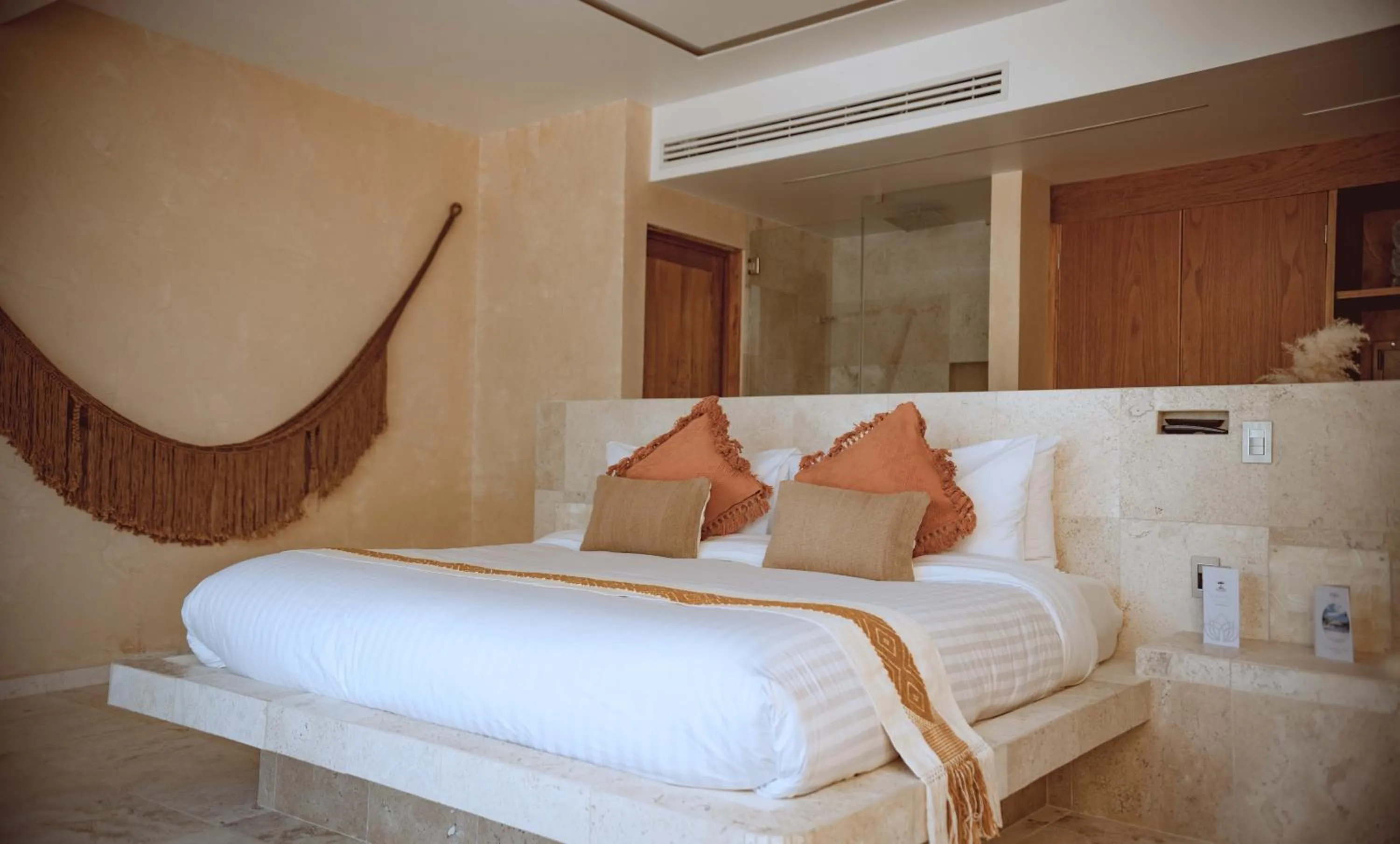 Bed in Alilo by Muuk