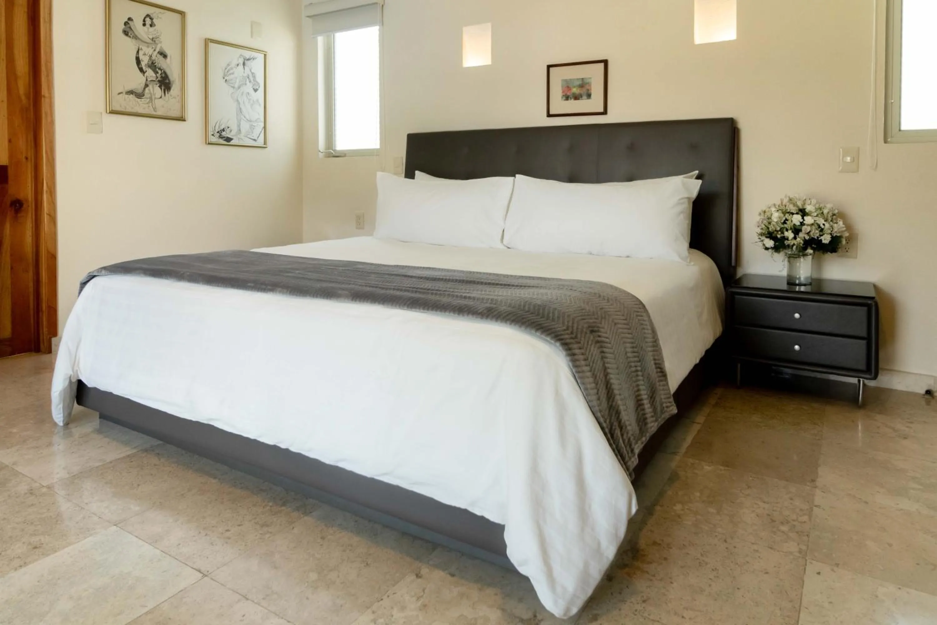 Bedroom, Bed in Alilo by Muuk