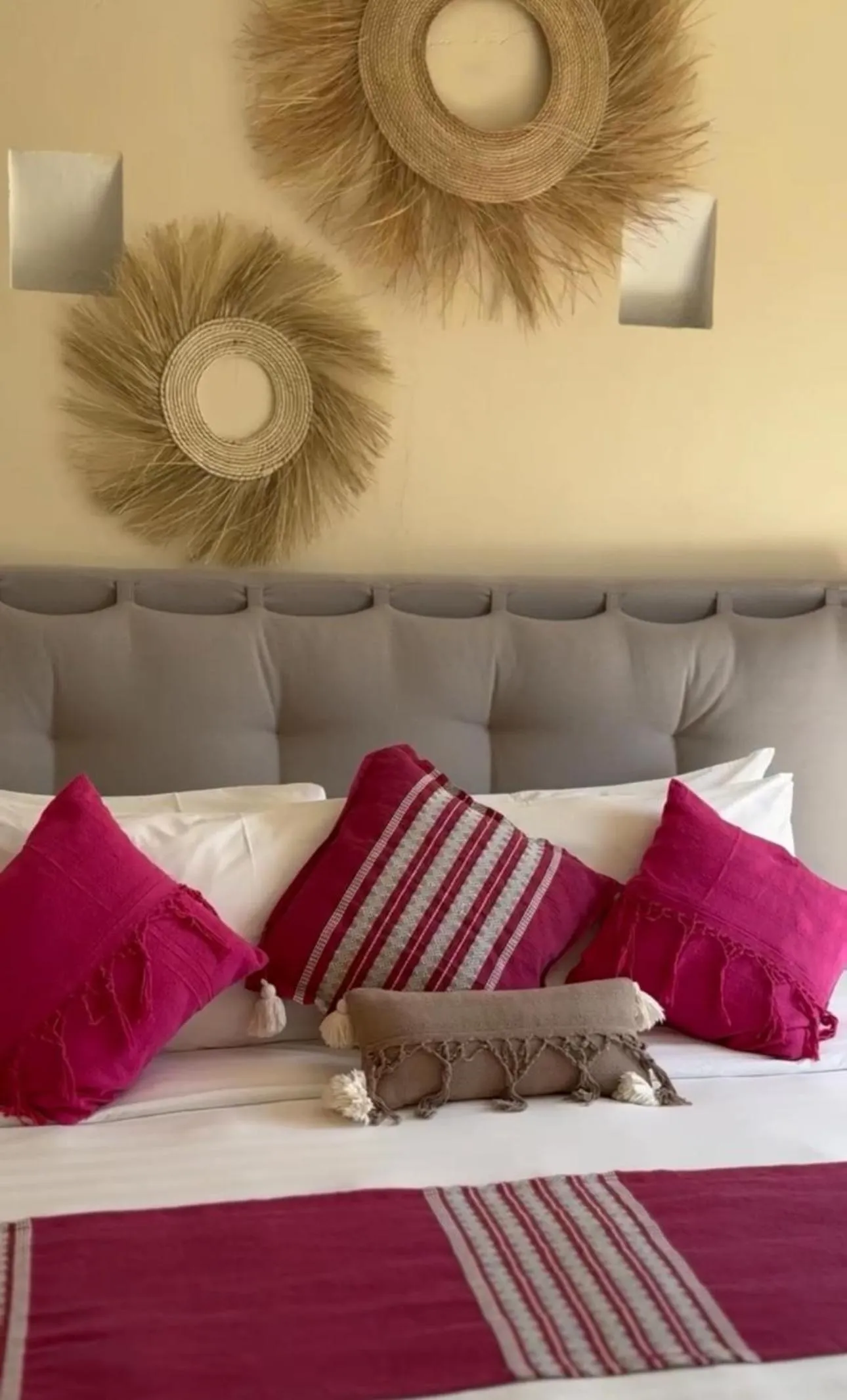 Bedroom, Bed in Alilo by Muuk