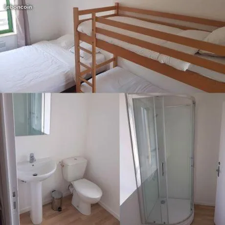 Bed in CHAMBRES / BEDROOM