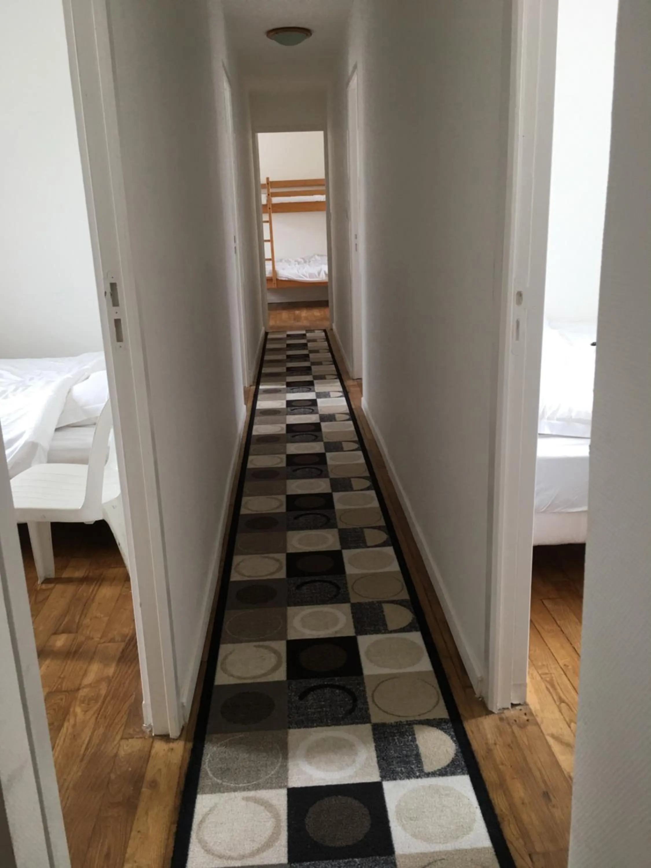 Bed in CHAMBRES / BEDROOM