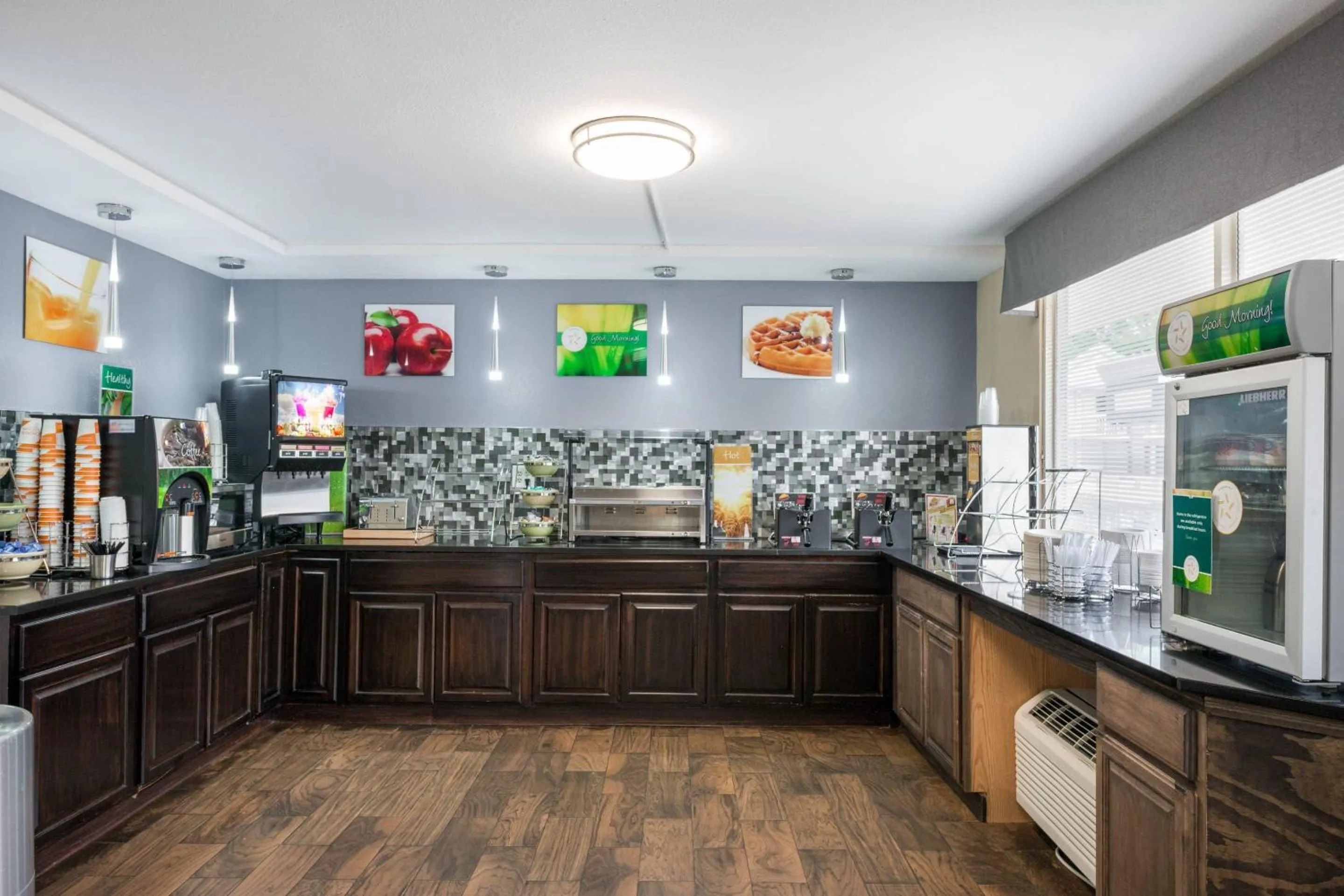 Breakfast in Quality Inn Concord Kannapolis