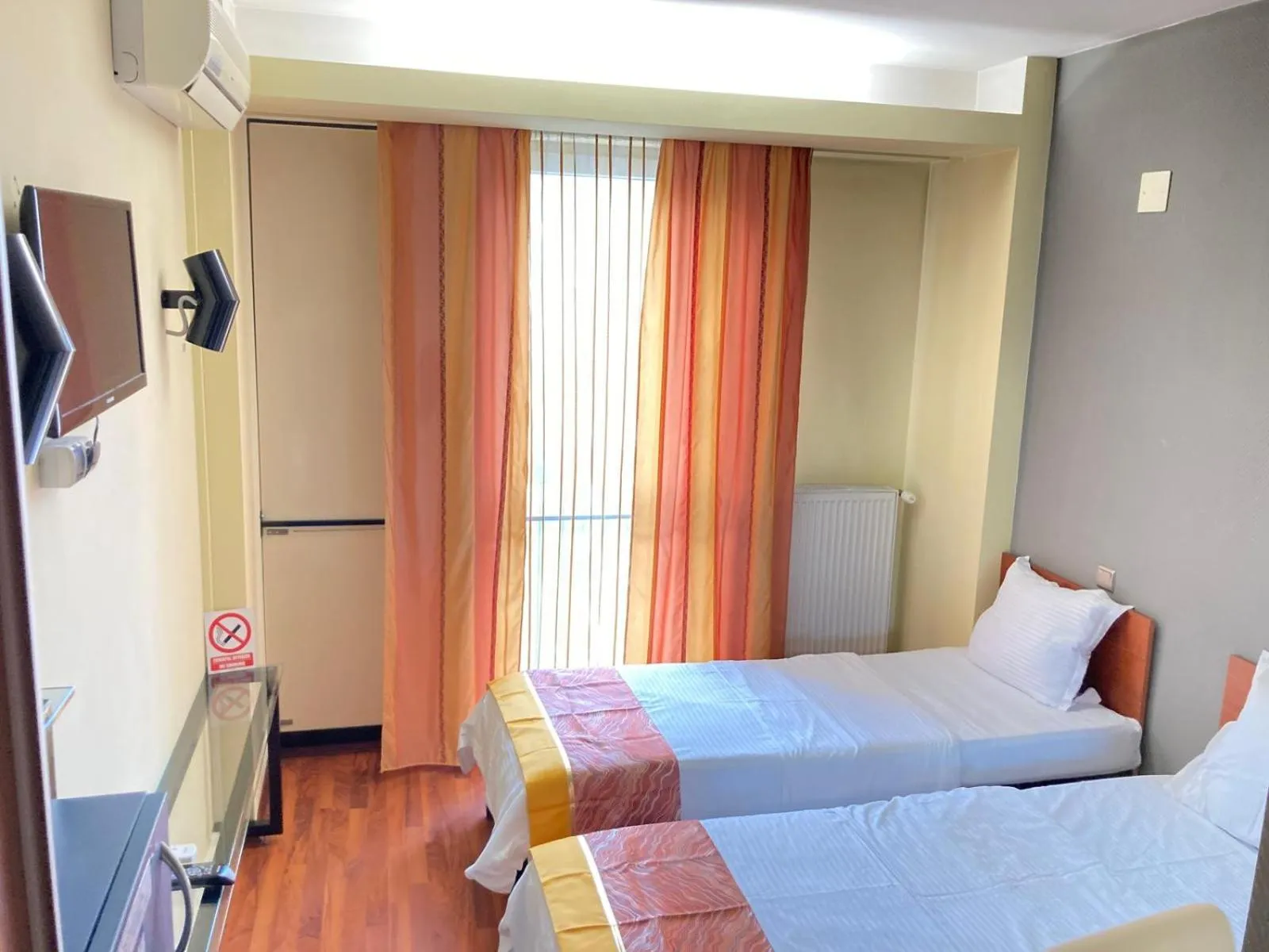 Bedroom in Tania-Frankfurt Hotel