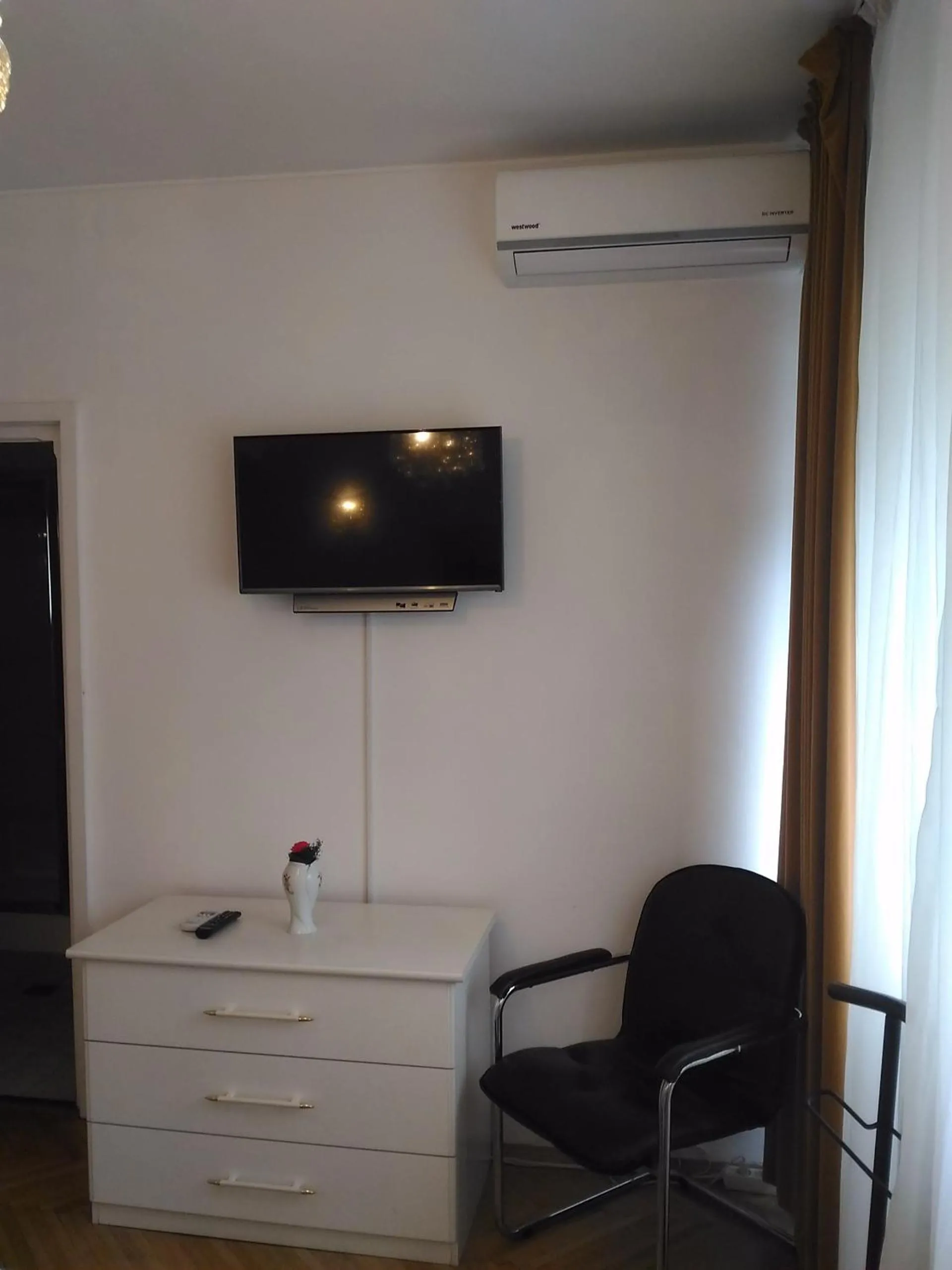 TV and multimedia in Pensiunea Helvetia