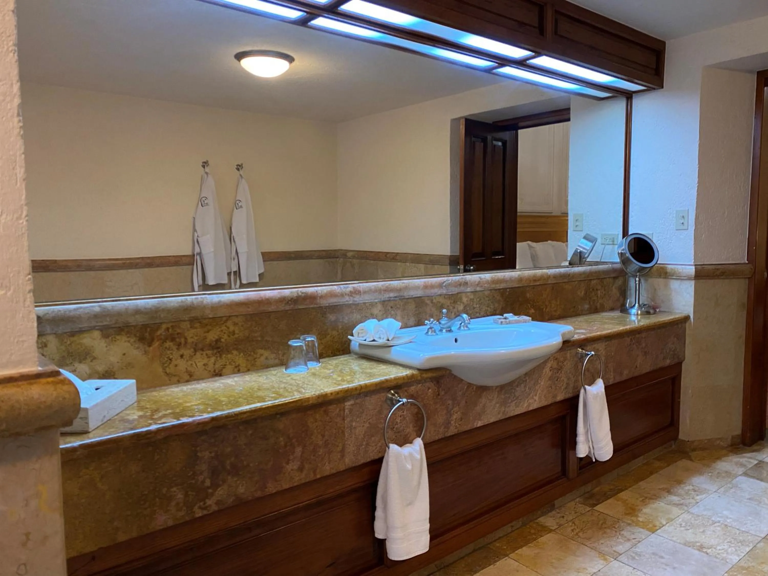 Bathroom in Estrella de Belem B&B and Spa