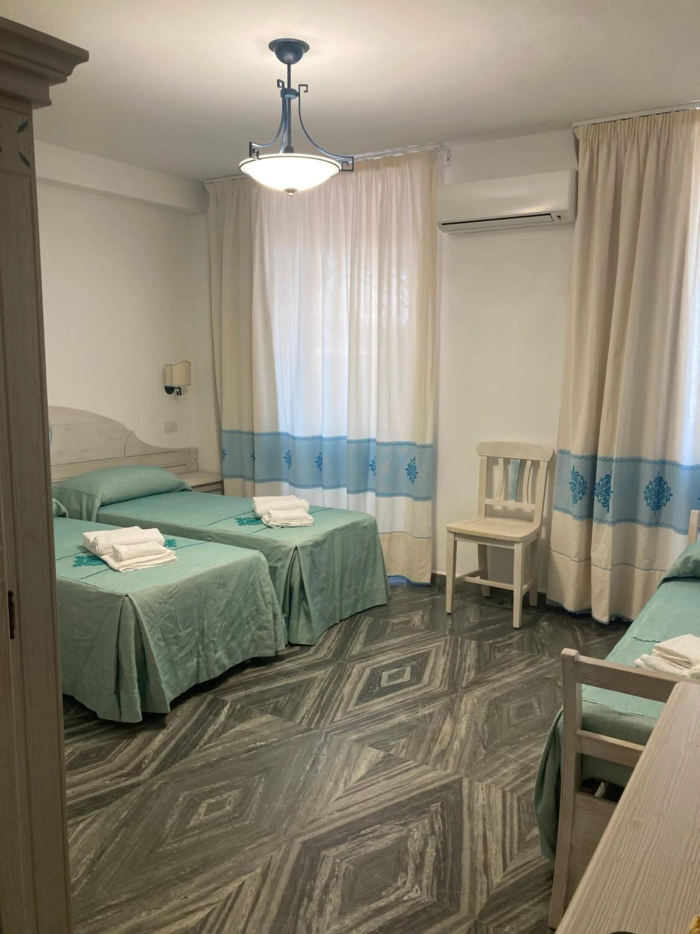 Bedroom, Bed in Hotel Villa Campana