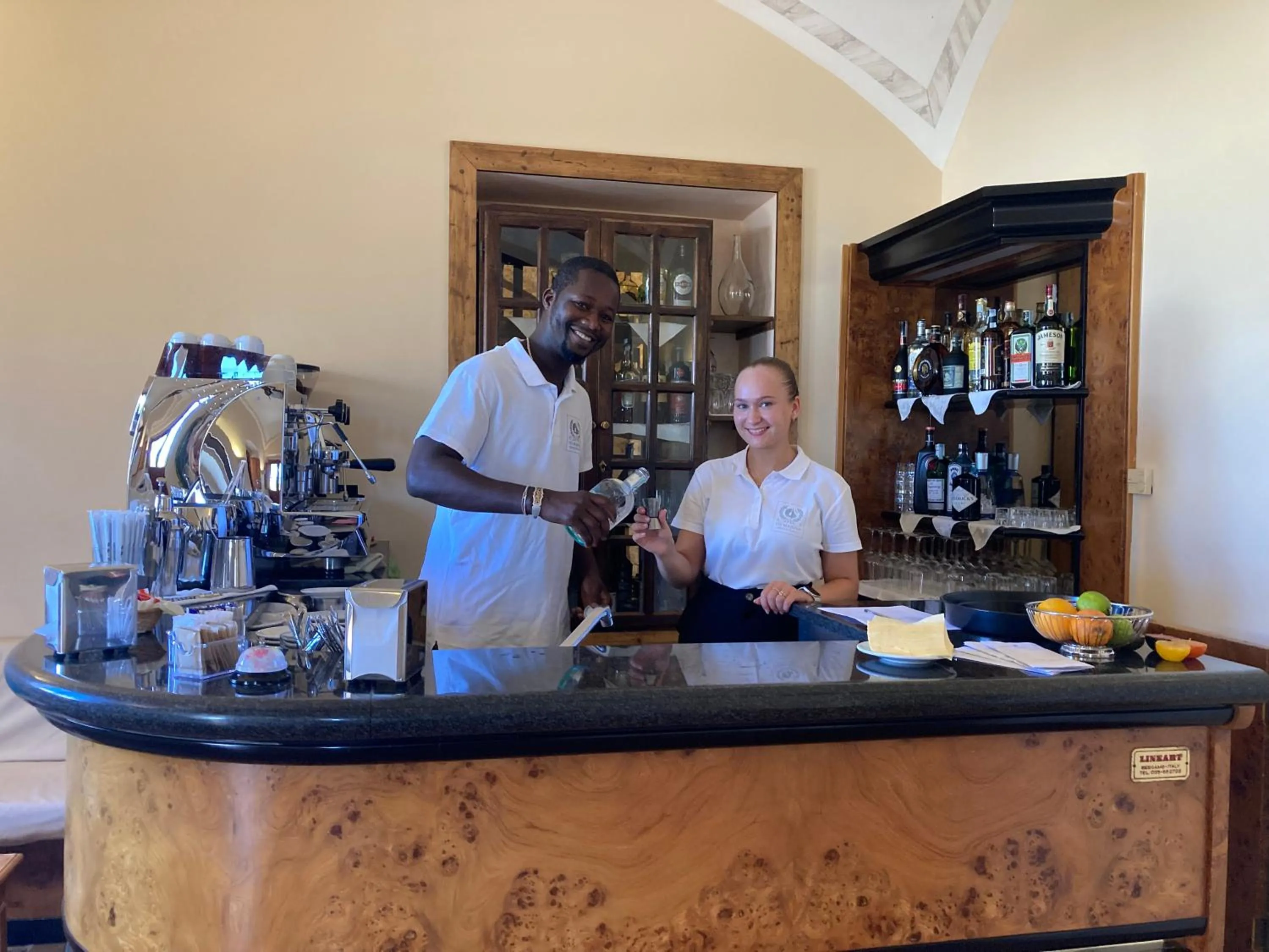 Restaurant/places to eat in Hotel Villa Campana