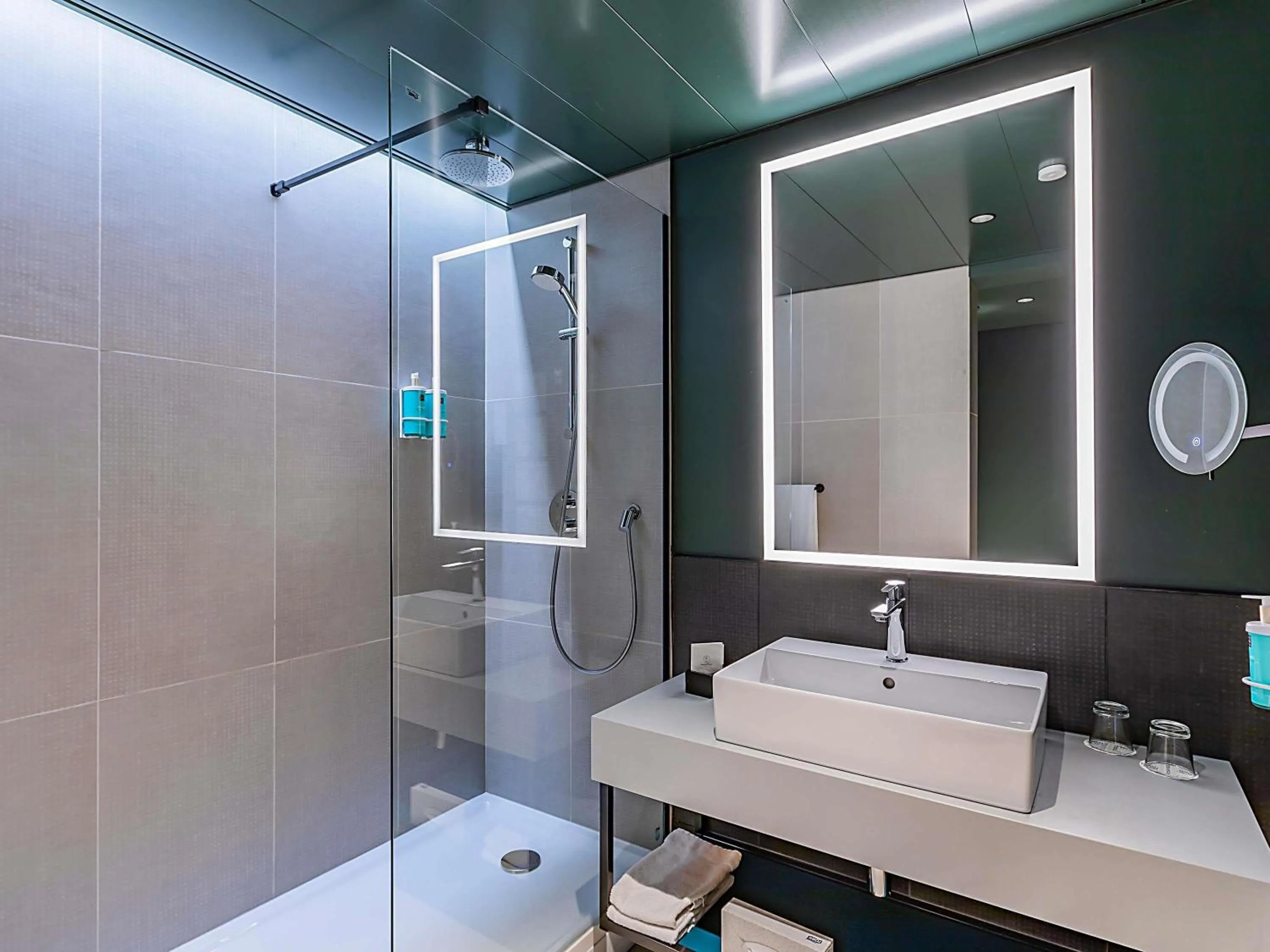 Bedroom in Novotel Lisboa