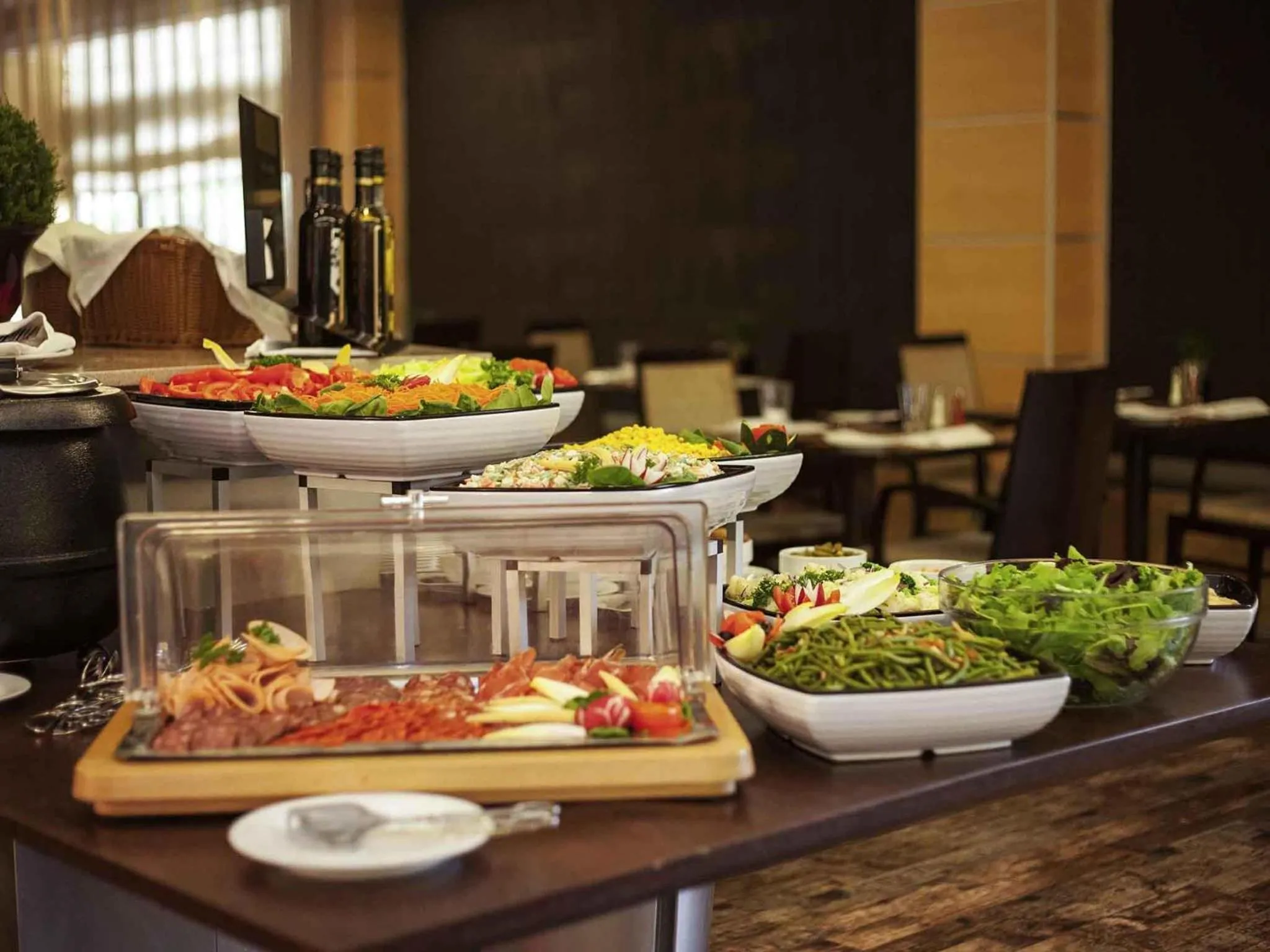 Restaurant/places to eat in Novotel Lisboa