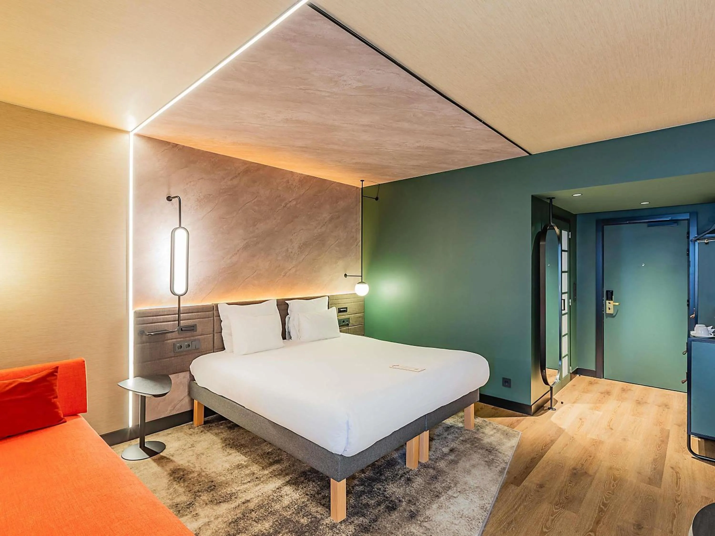 Bedroom, Bed in Novotel Lisboa