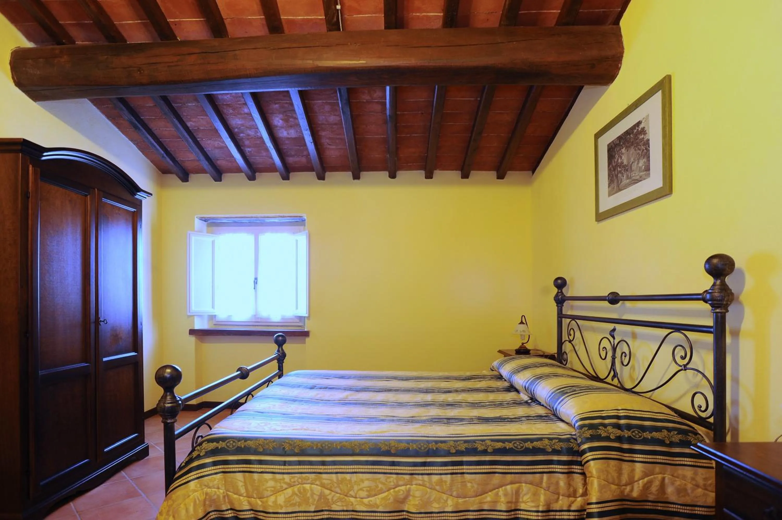 Bed in Erboli Residence