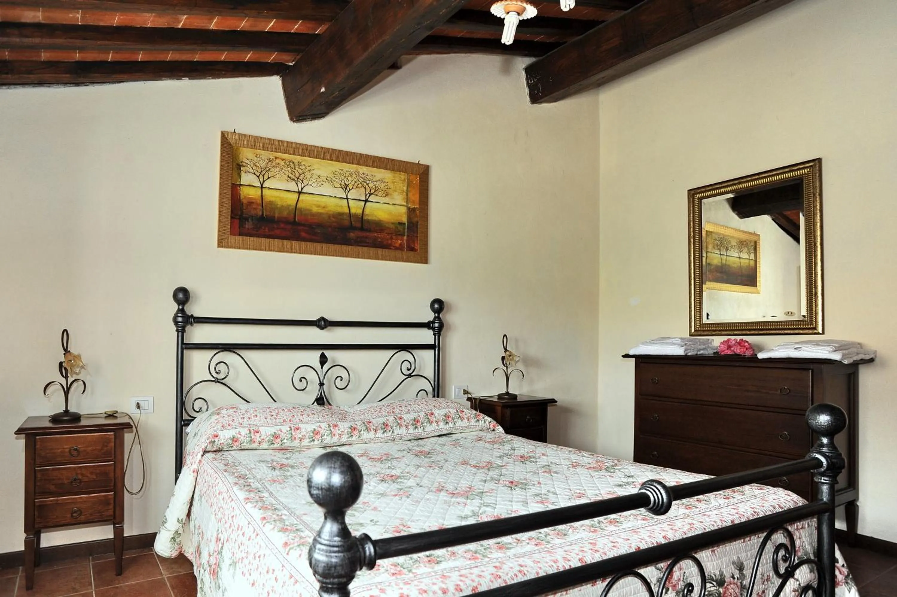 Bed in Erboli Residence