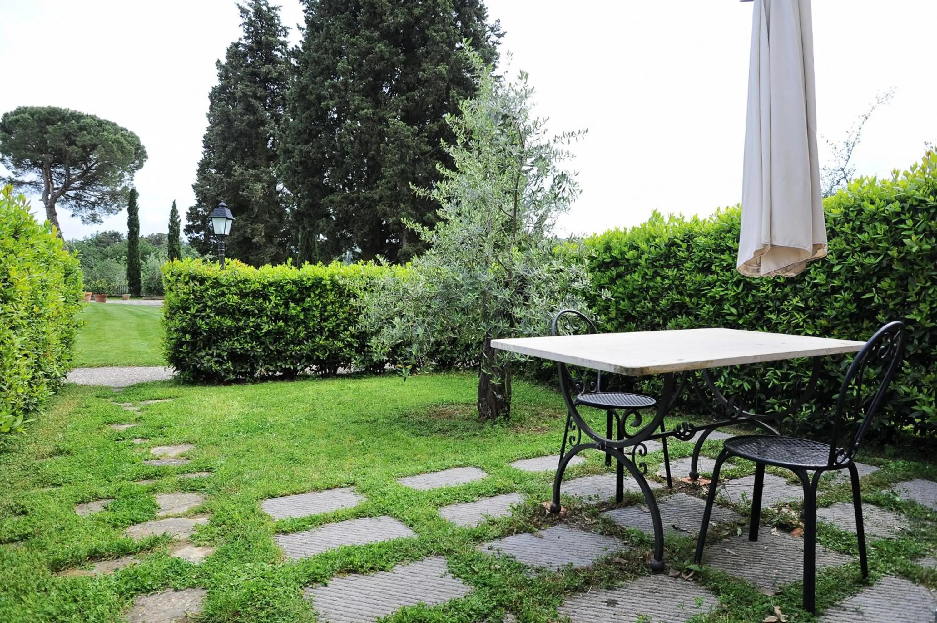 Garden in Erboli Residence