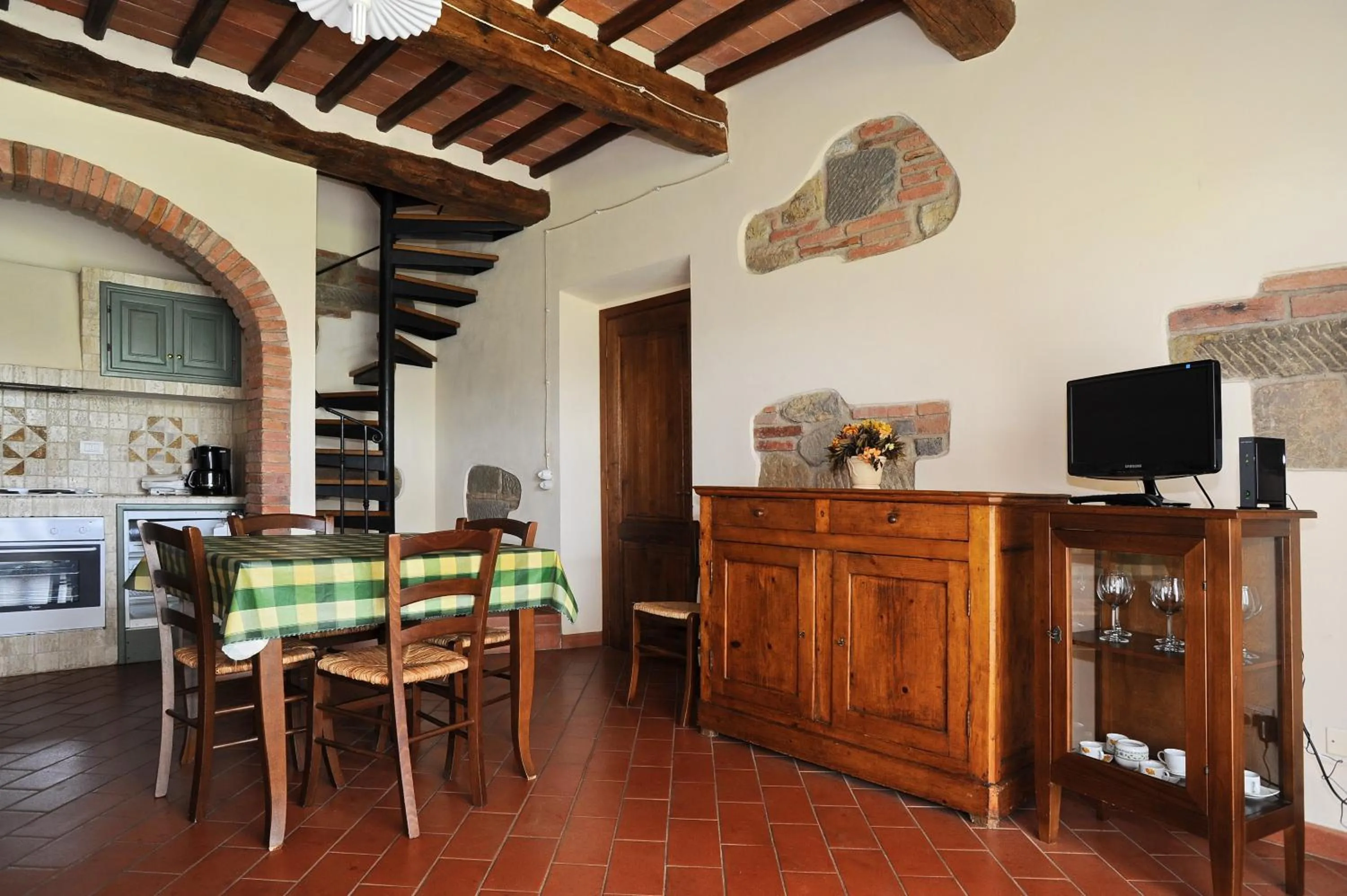 Dining area in Erboli Residence